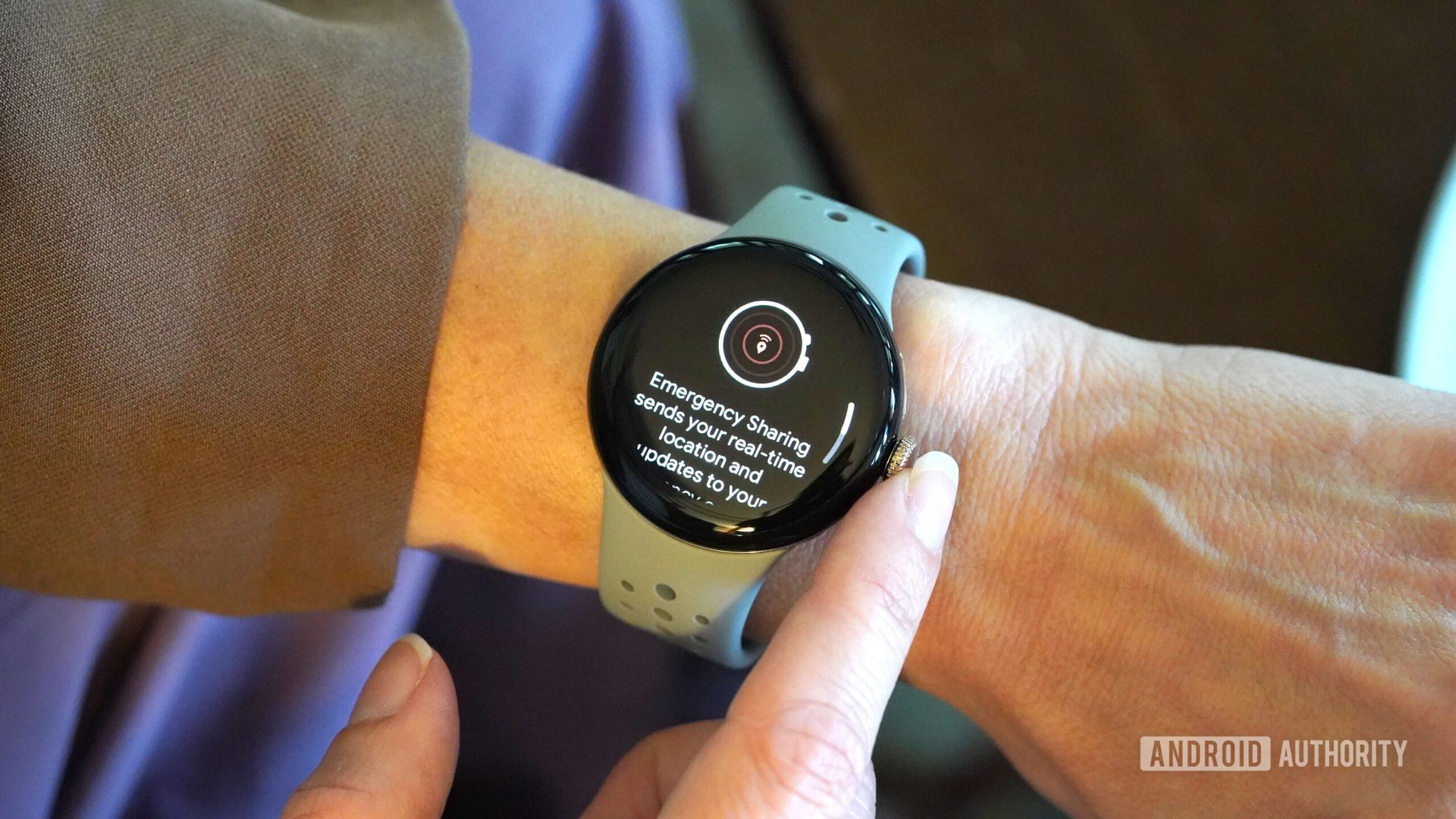 A Google Pixel Watch 2 enables Emergency Sharing.