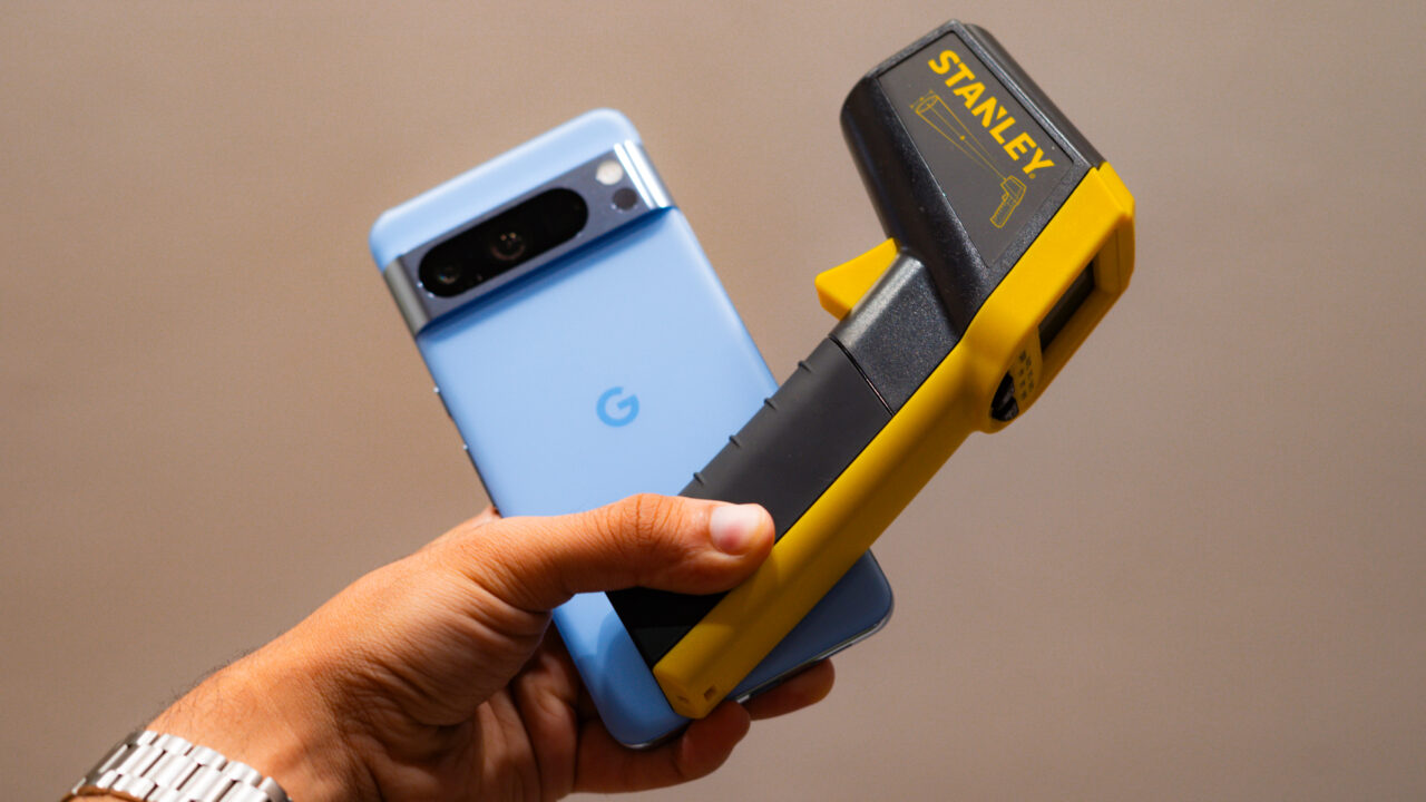 The Pixel 8 Pro's temperature sensor is too inaccurate, too inconvenient