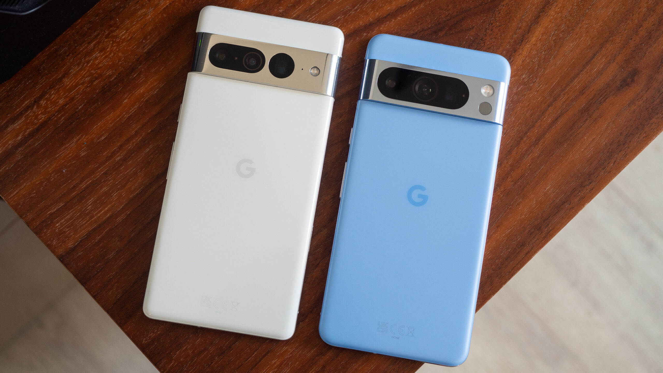google pixel 8 pro bay blue vs pixel 7 pro white rear 1