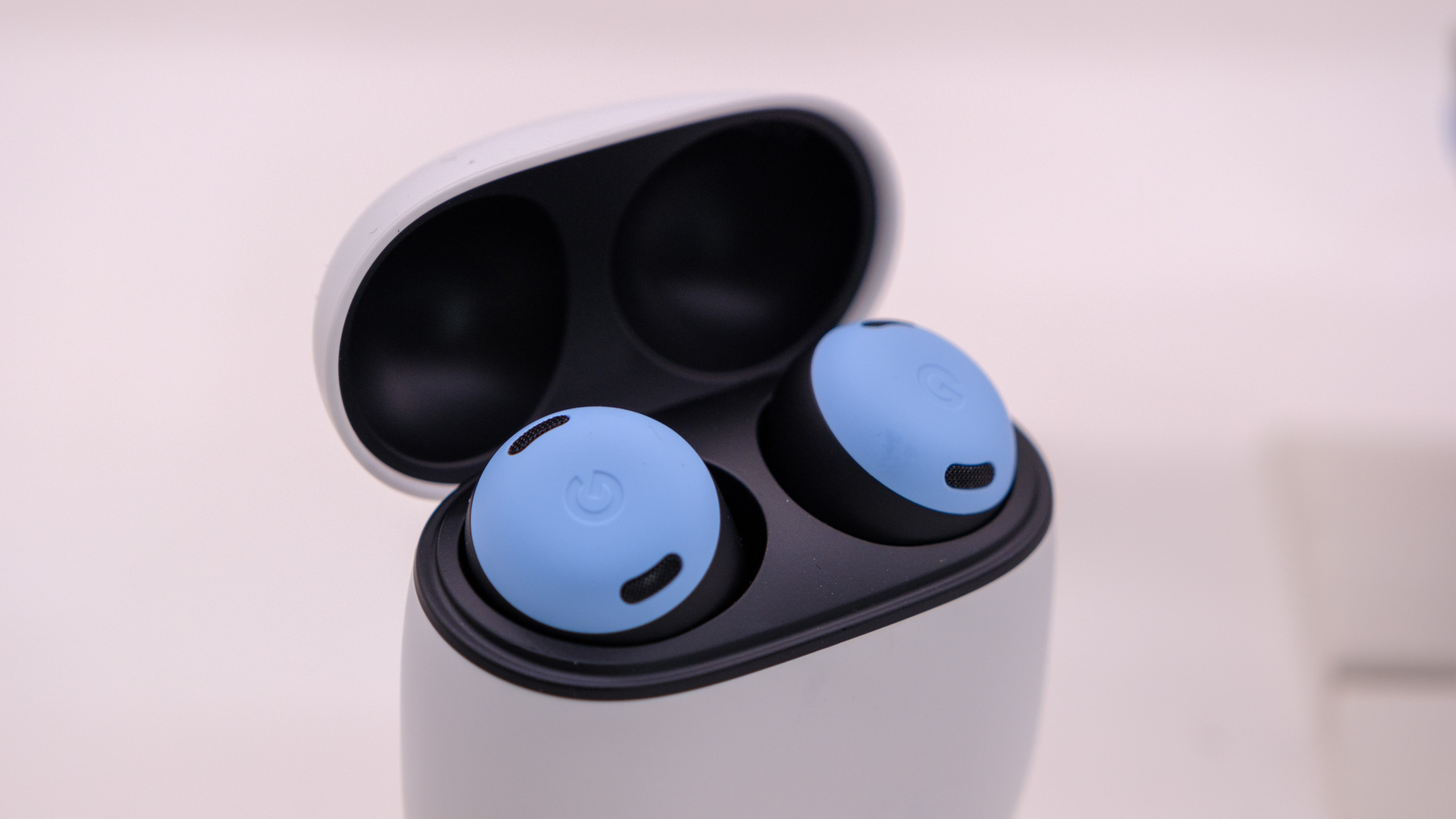 Google is bringing new colors and features to the Pixel Buds Pro