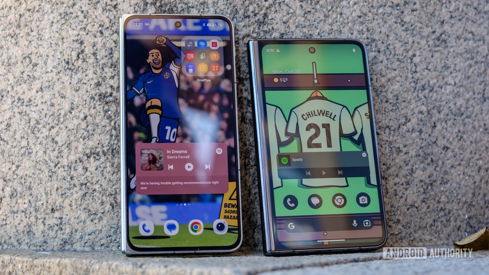 Google Pixel Fold vs OnePlus z otwartą pokrywą