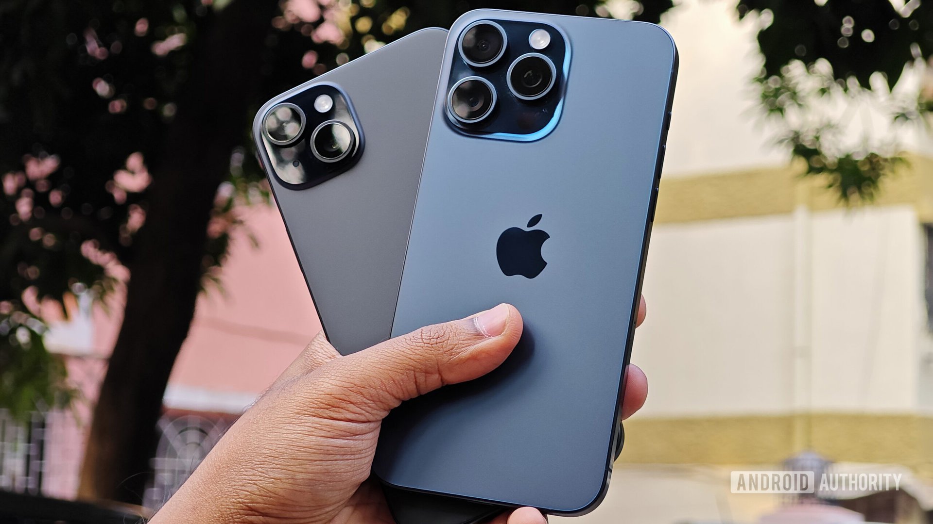 Apple iPhone 15 Plus and iPhone 15 Pro Max