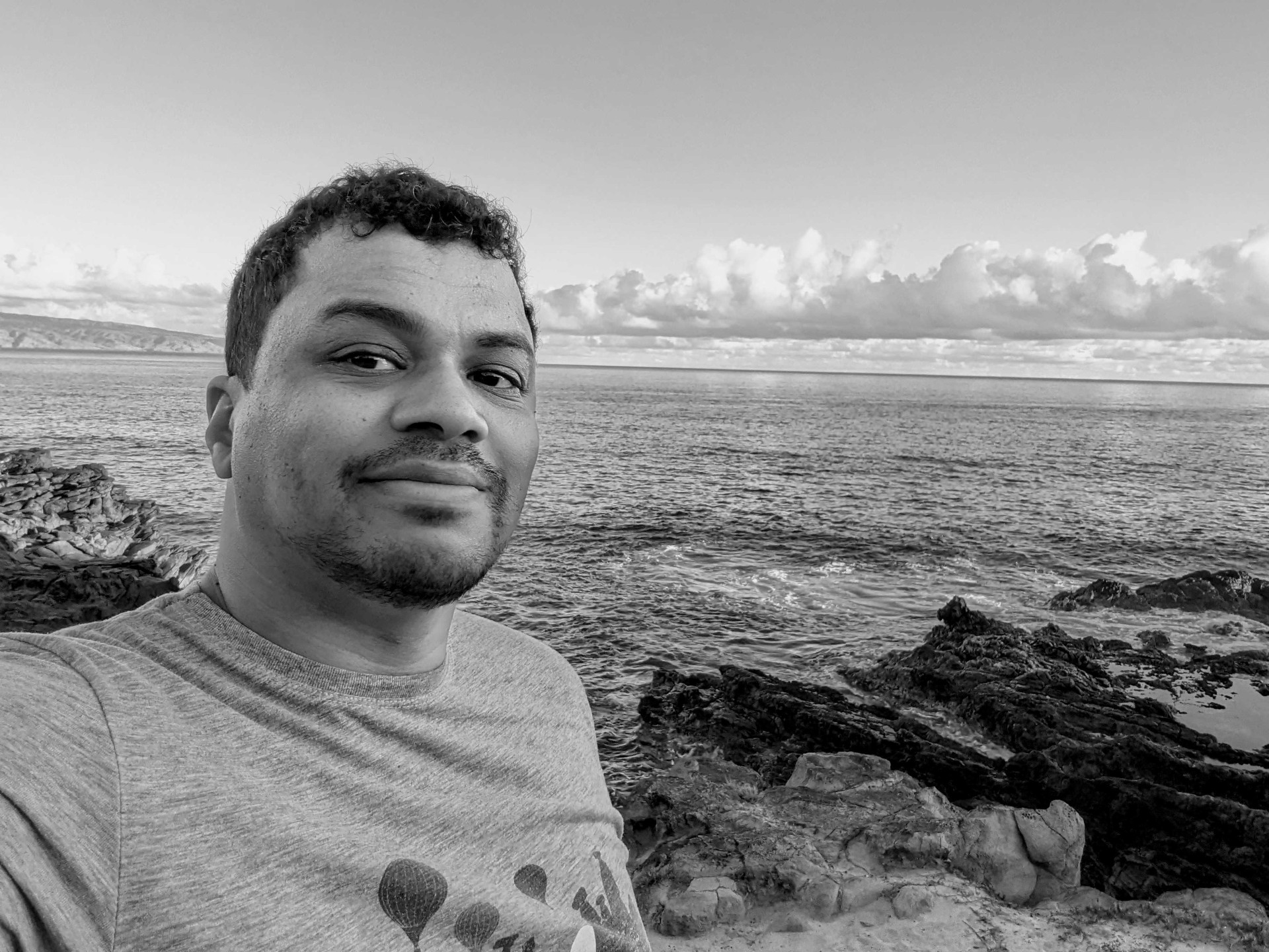 Ocean selfie black and white