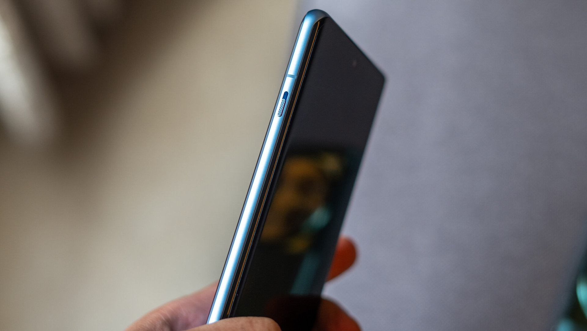 OnePlus 12R side profile showing alert slider