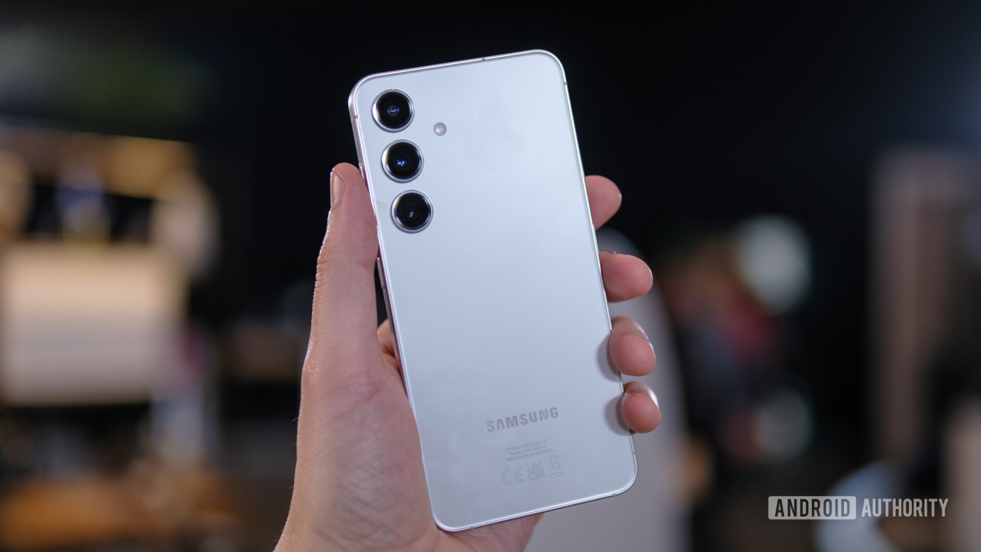 Samsung Galaxy S24 in hand