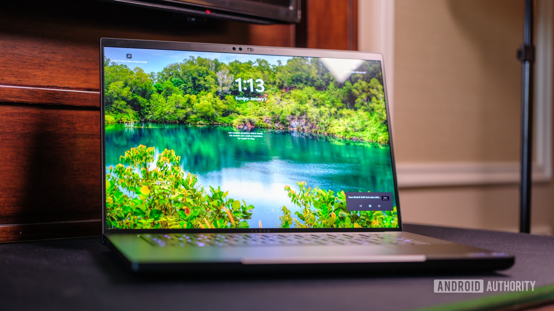 razer blade 16 oled display