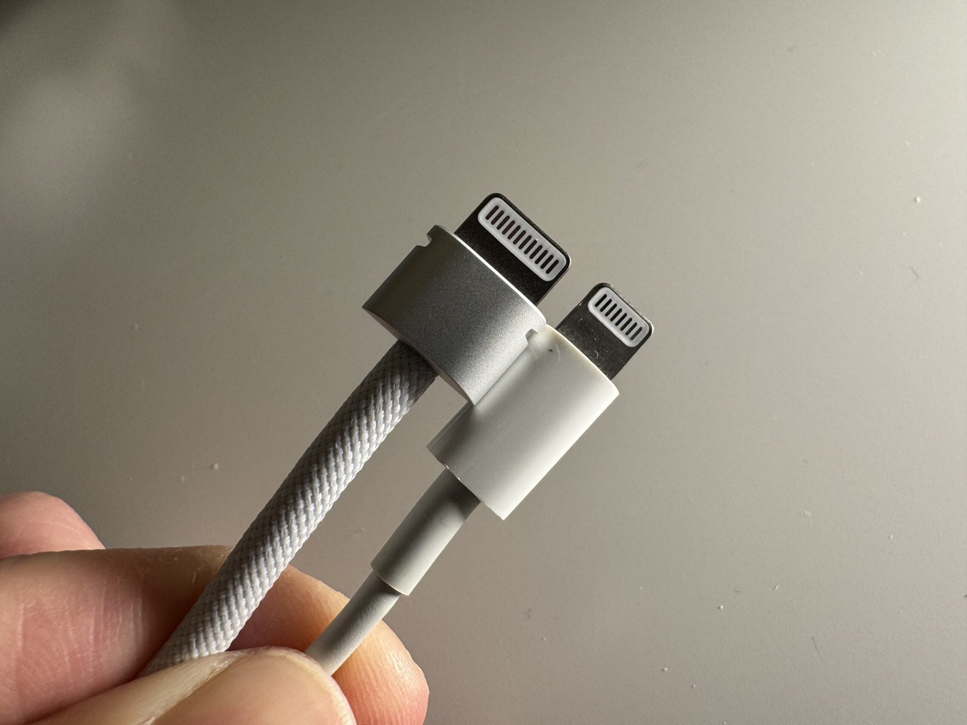 Apple Vision Pro lightning connector vs regular lightning connector