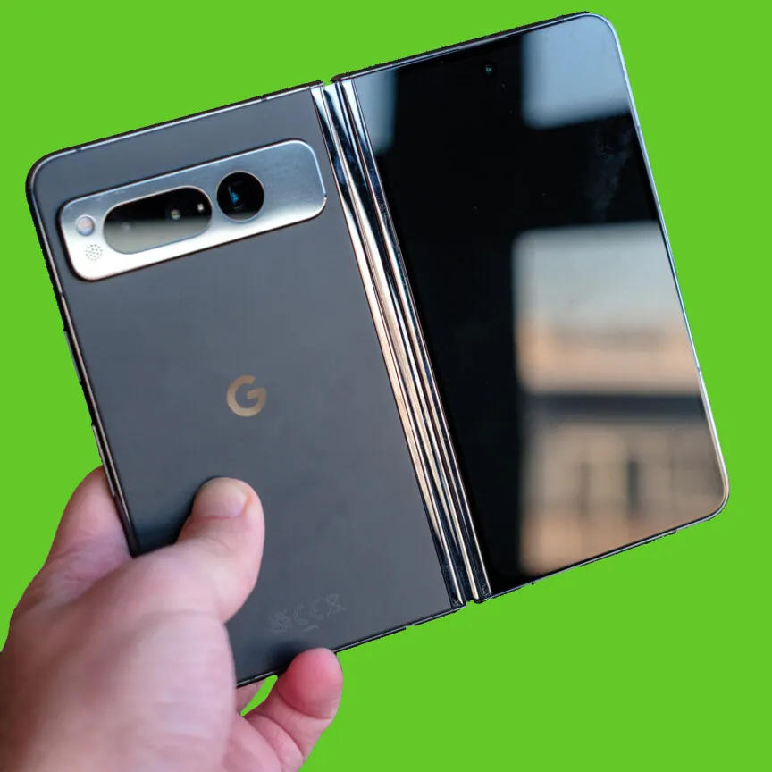 Google-Pixel-Fold-in-style-of-Pixel-Fold-2-Leak-864w-864h.jpg.webp