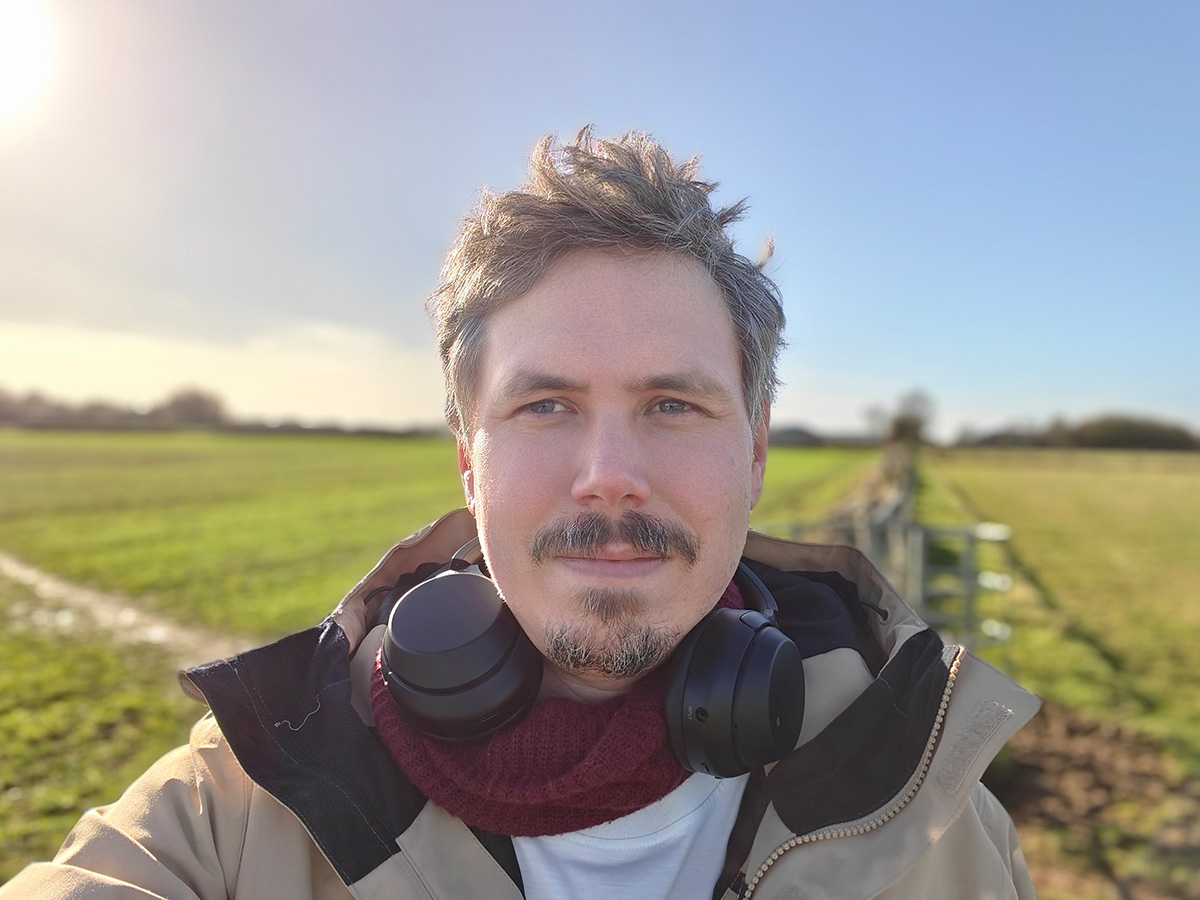 OPPO Find X7 Ultra portrait selfie