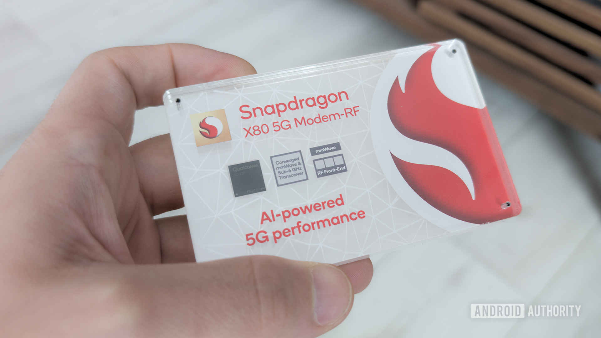 Módem Qualcomm Snapdragon X80 5G RF 01