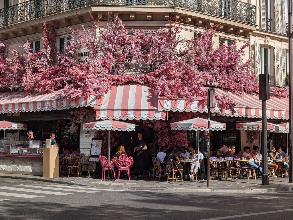 photo sample 7 paris pink street corner pixel magic editor