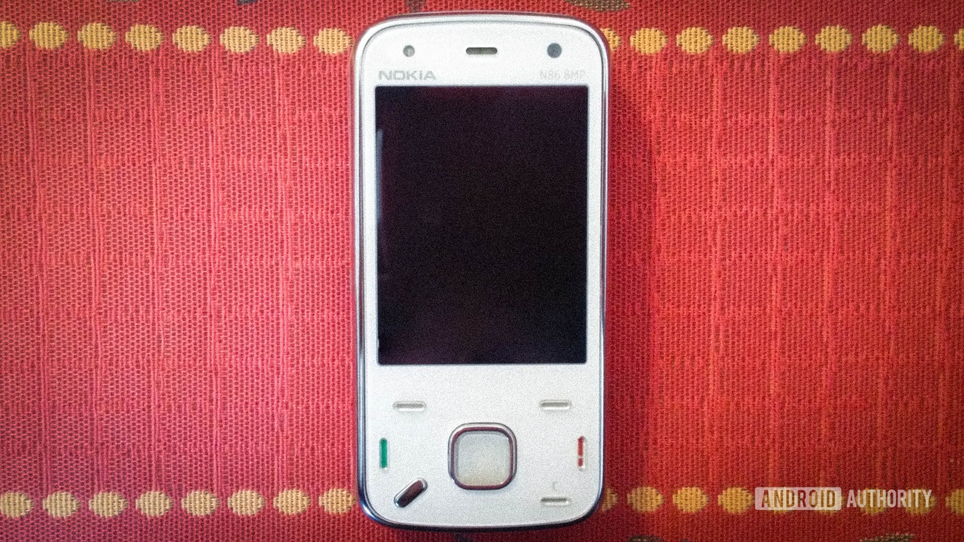 Nokia N86 front