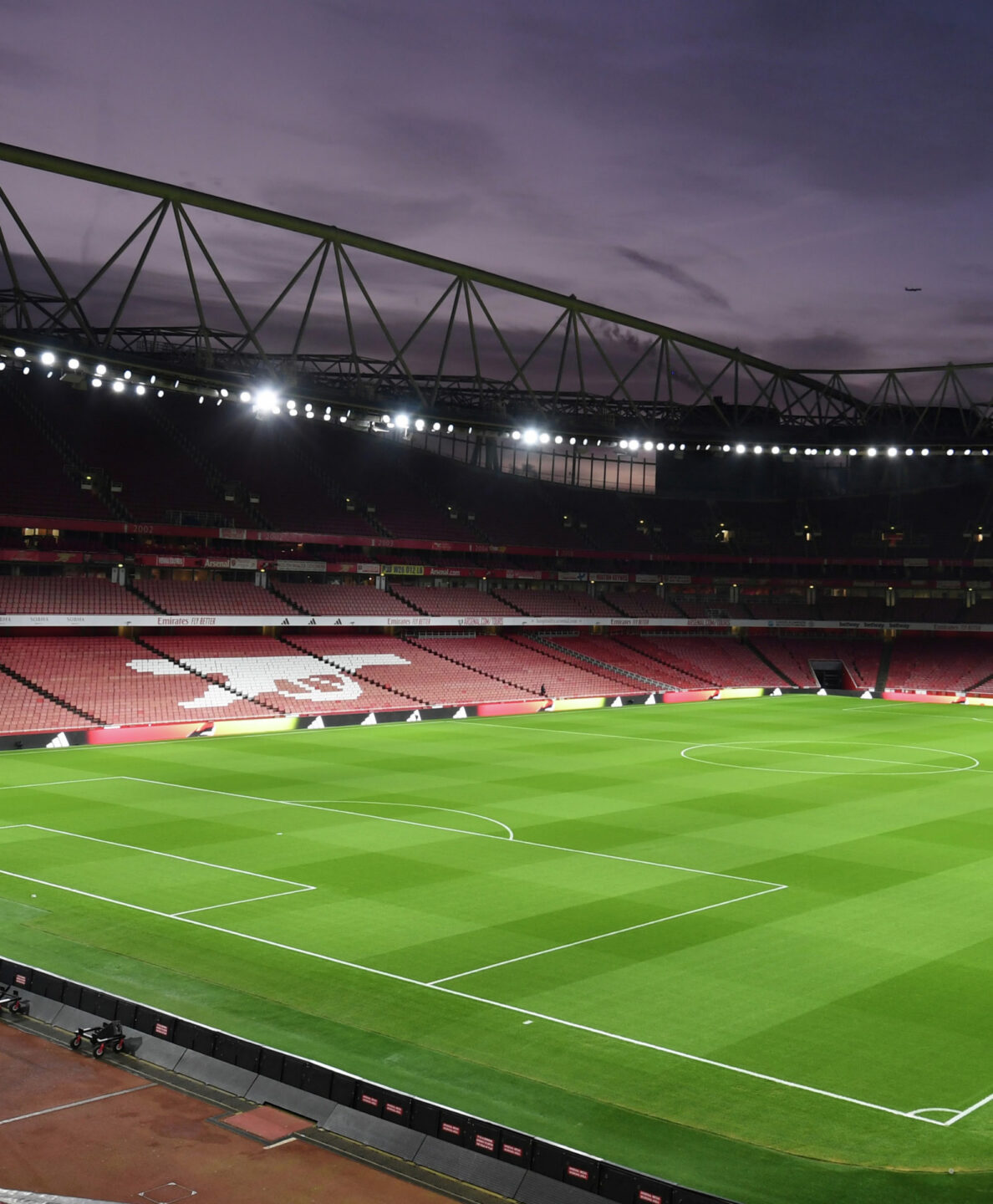 New Pixel wallpapers for football fans leak (APK teardown) - Android ...