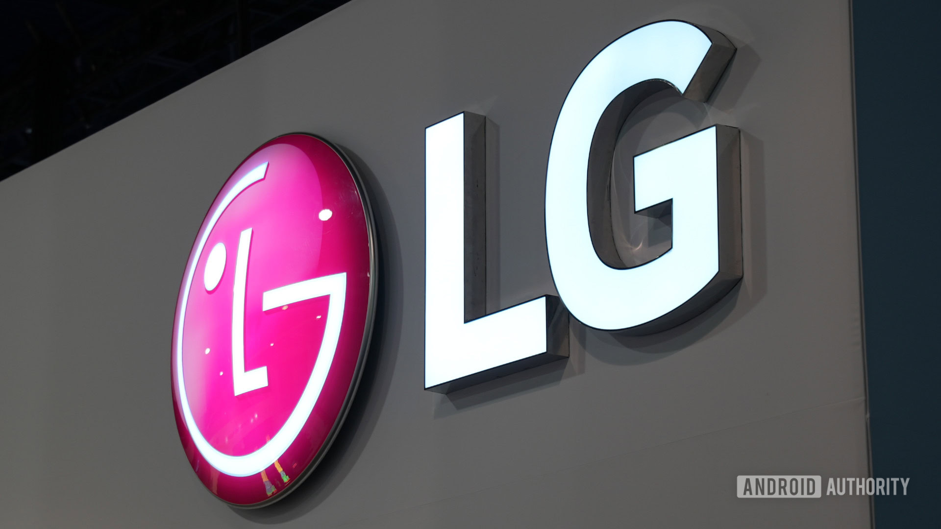 LG logo sign 2 CES 2025 LG logo sign 2 CES 2025