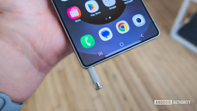 Deal: The Samsung Galaxy S25 Ultra $300 off - Android Authority