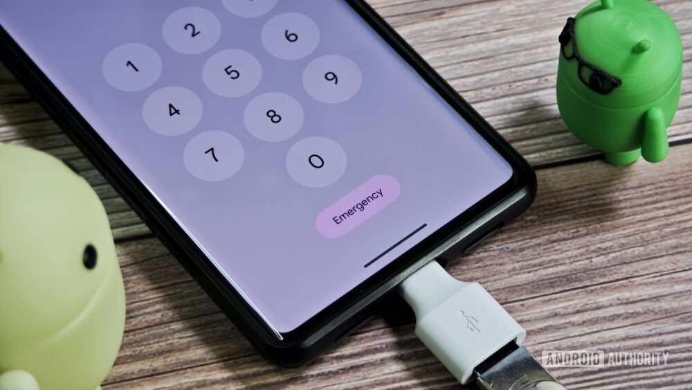 Android Usb Buttons How Android 16's new security mode will stop USB-based attacks ...