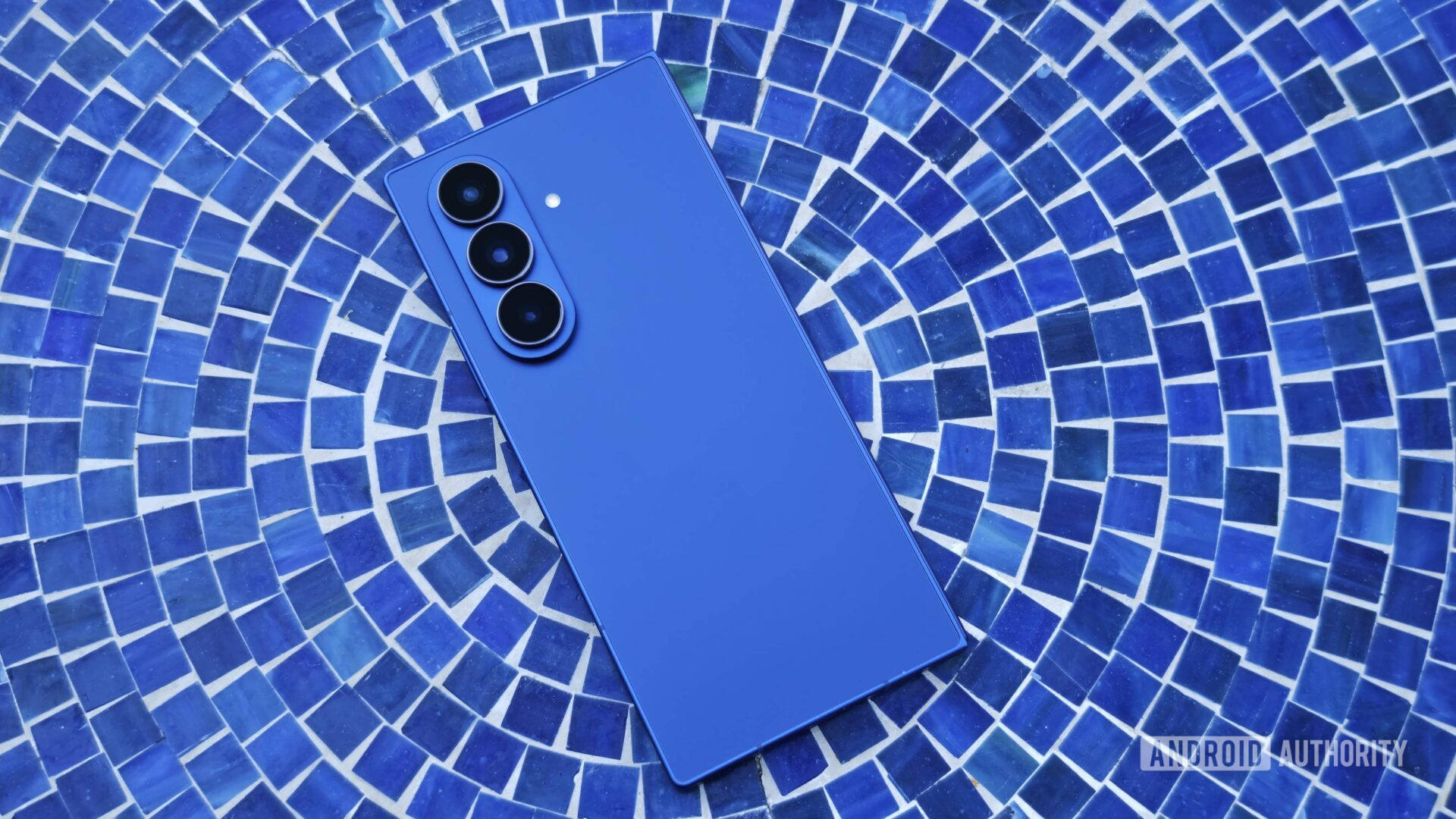 Samsung Galaxy Z Fold 7 hits all-time low price with $655 off - Android ...