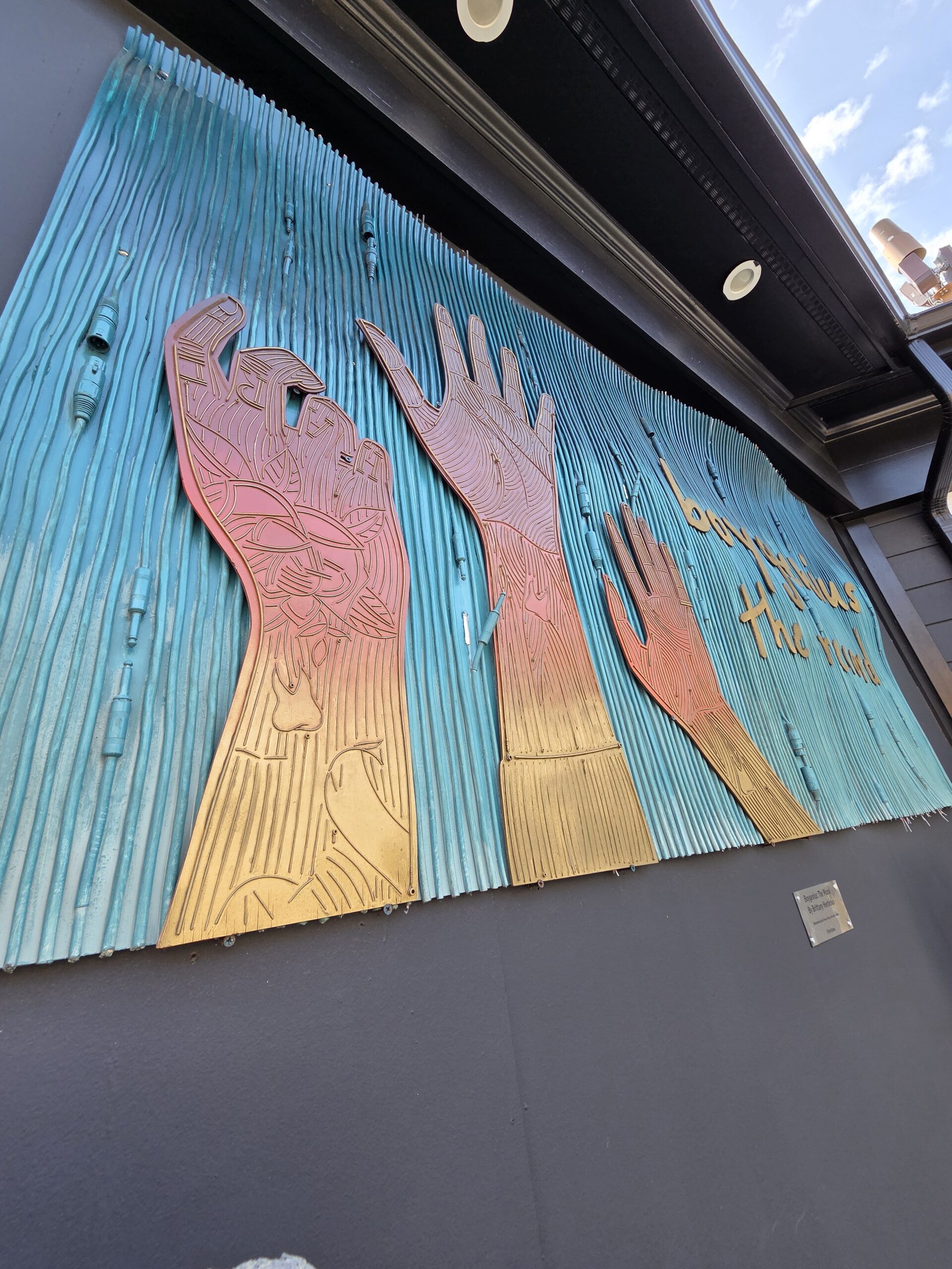 Samsung Galaxy Z Fold 7 sculpture ultrawide