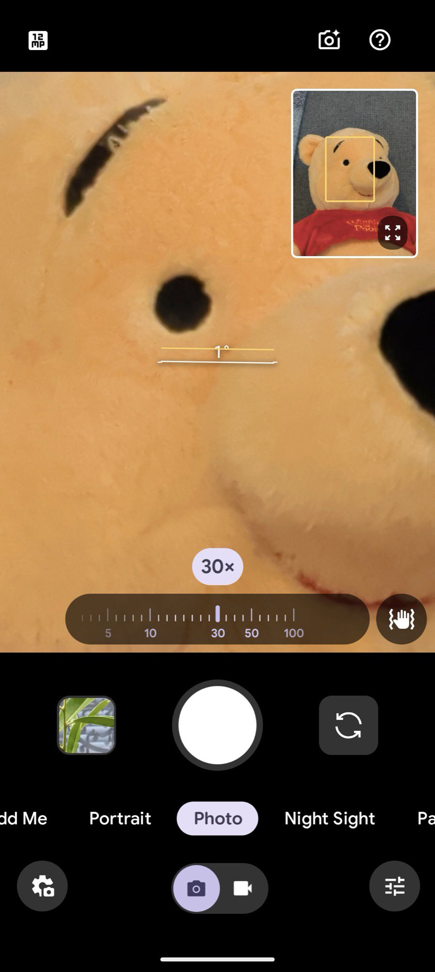 google pixel 10 pro screenshot camera app zoom level 30x