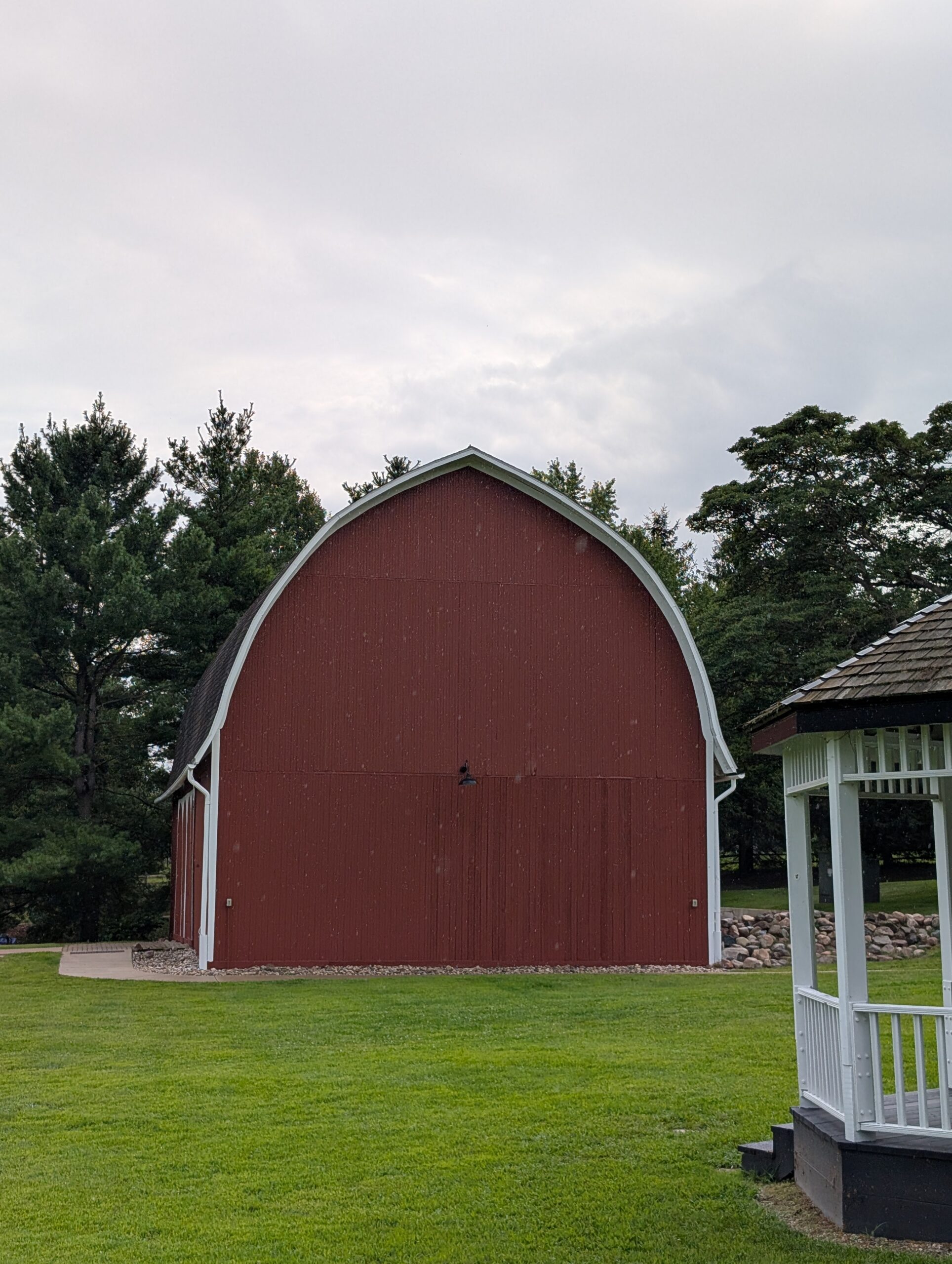 A photo of a red barn taken with the Google Pixel 9.