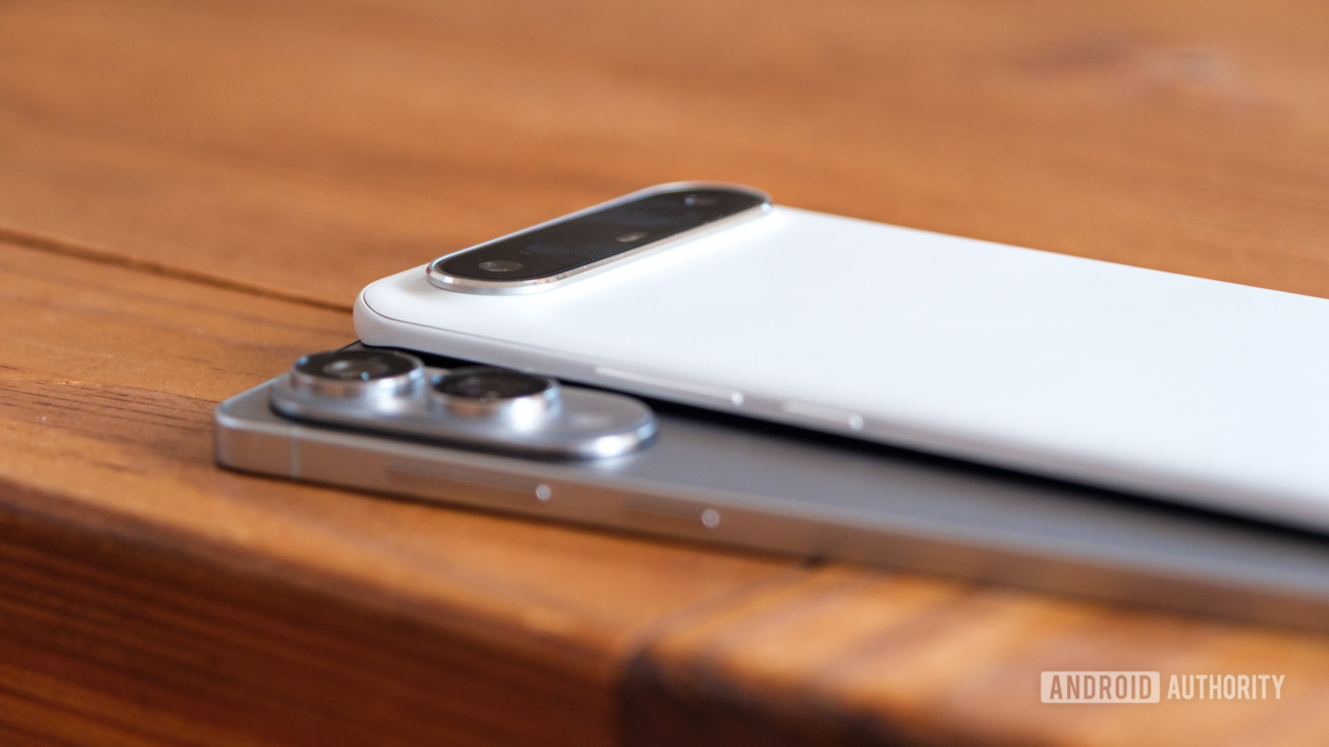 Survey shows big batteries continue to win the battle against thin phones