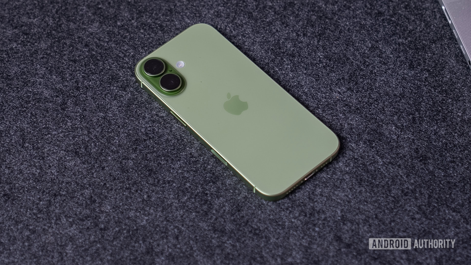 iPhone 17 sage lay down iPhone 17 sage lay down