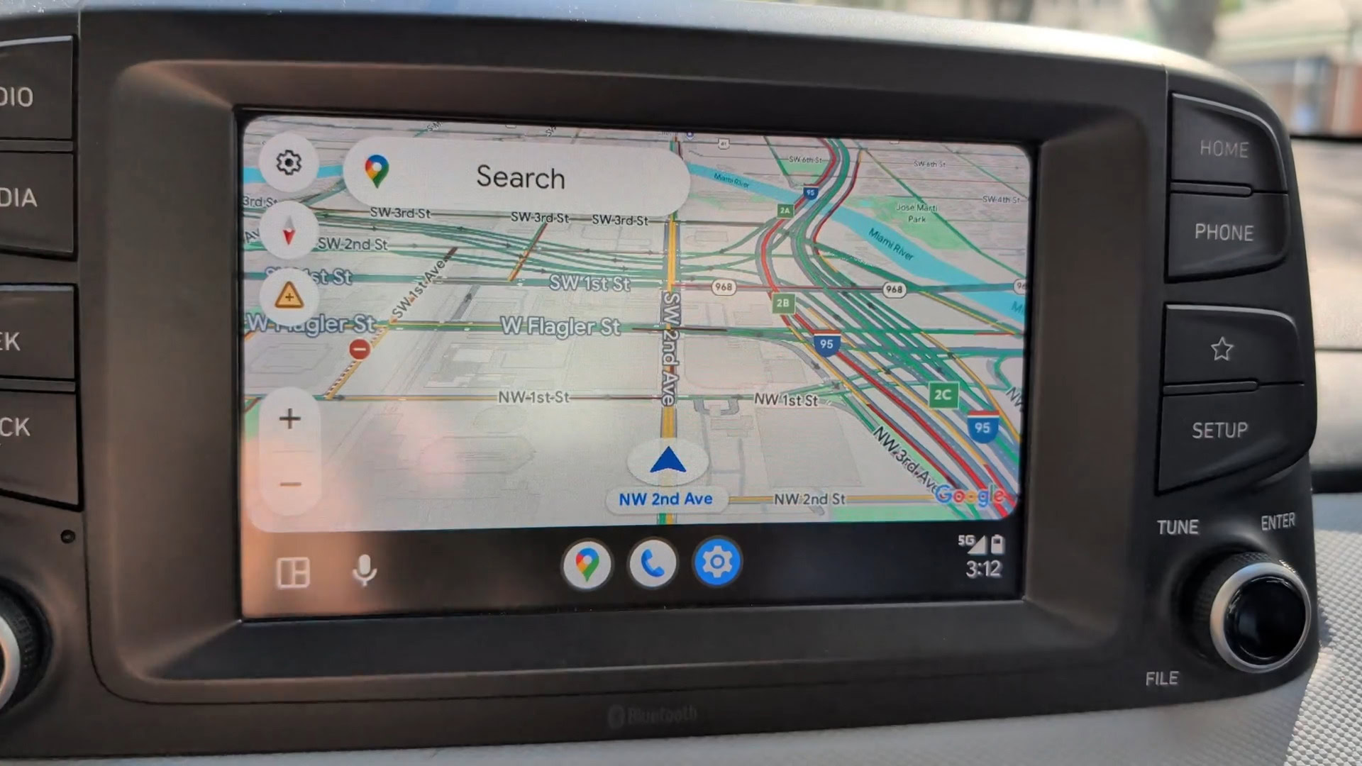 Android Auto Google Maps centered