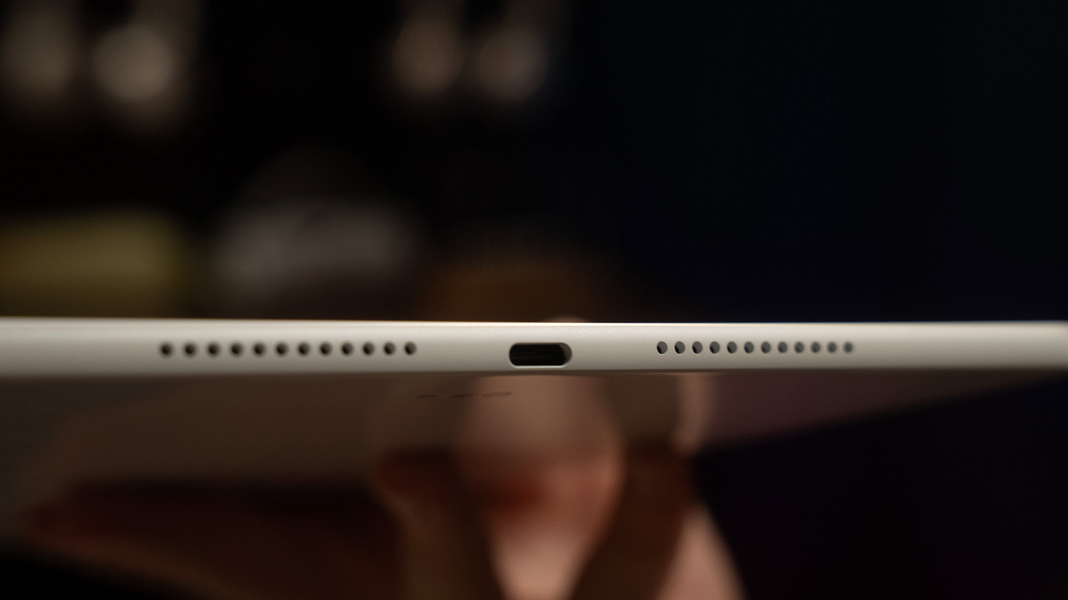 Huawei MatePad 12 X port and speakers