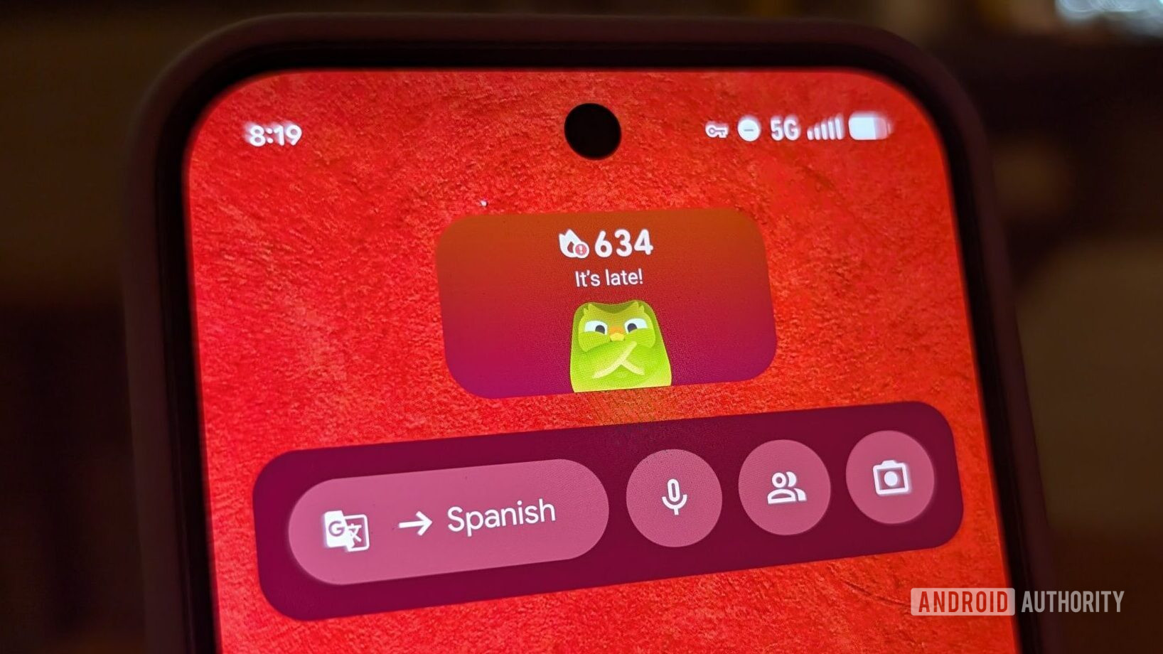 Pixel 10 Pro, Duolingo widget, Google Translate widget