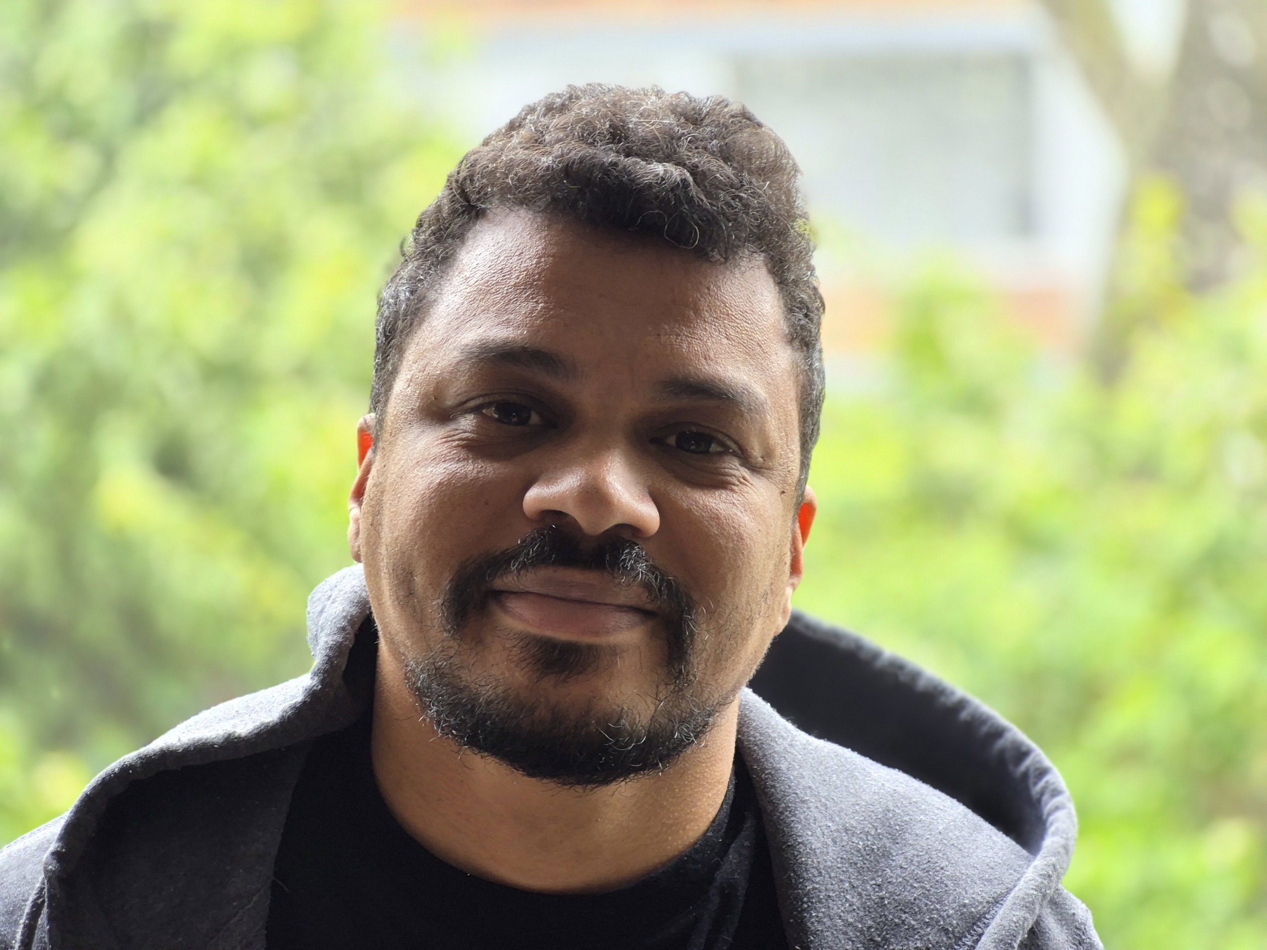 Samsung Galaxy S25 FE 3x portrait sample