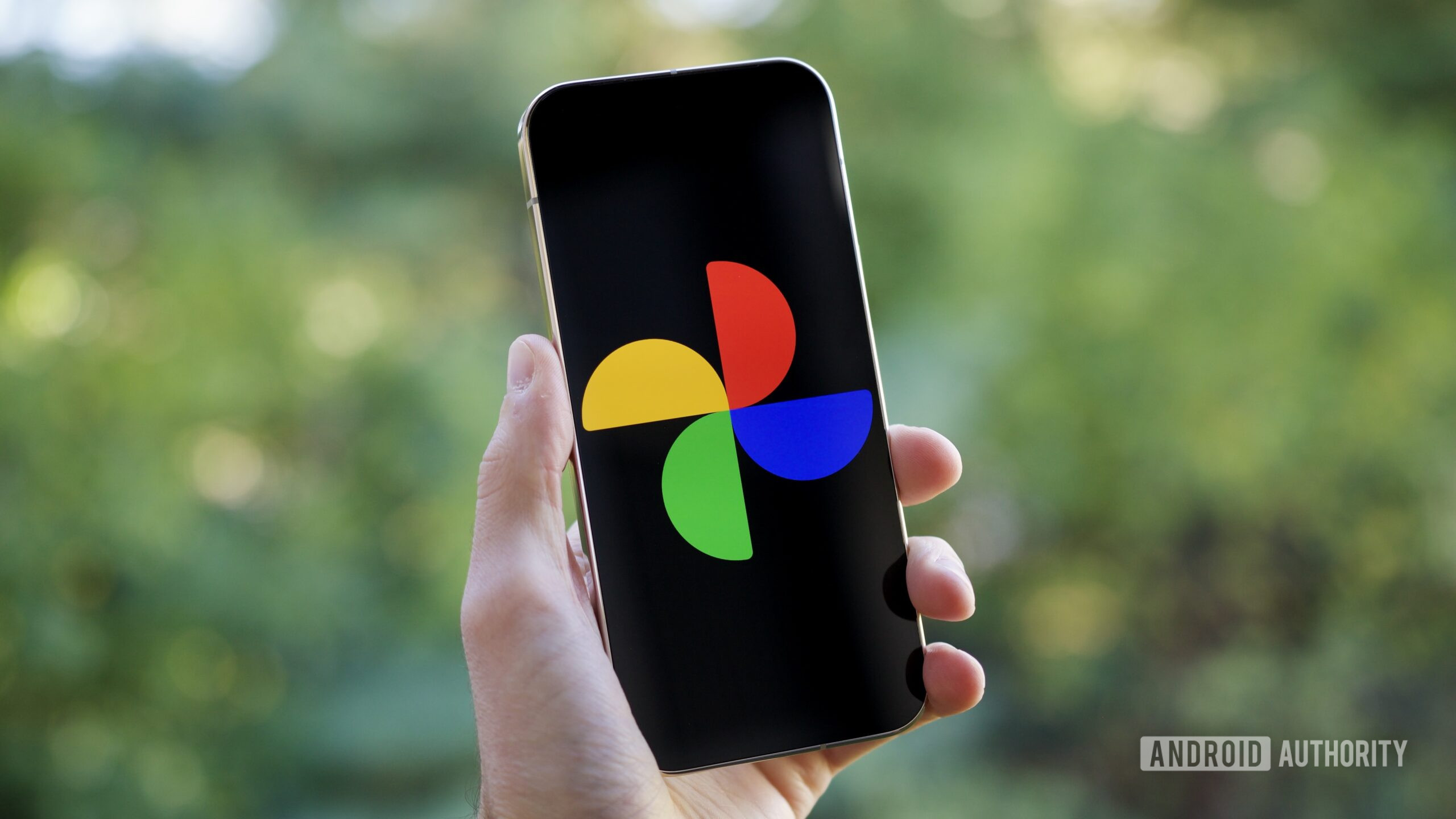The Google Photos app icon displayed on a Pixel phone.