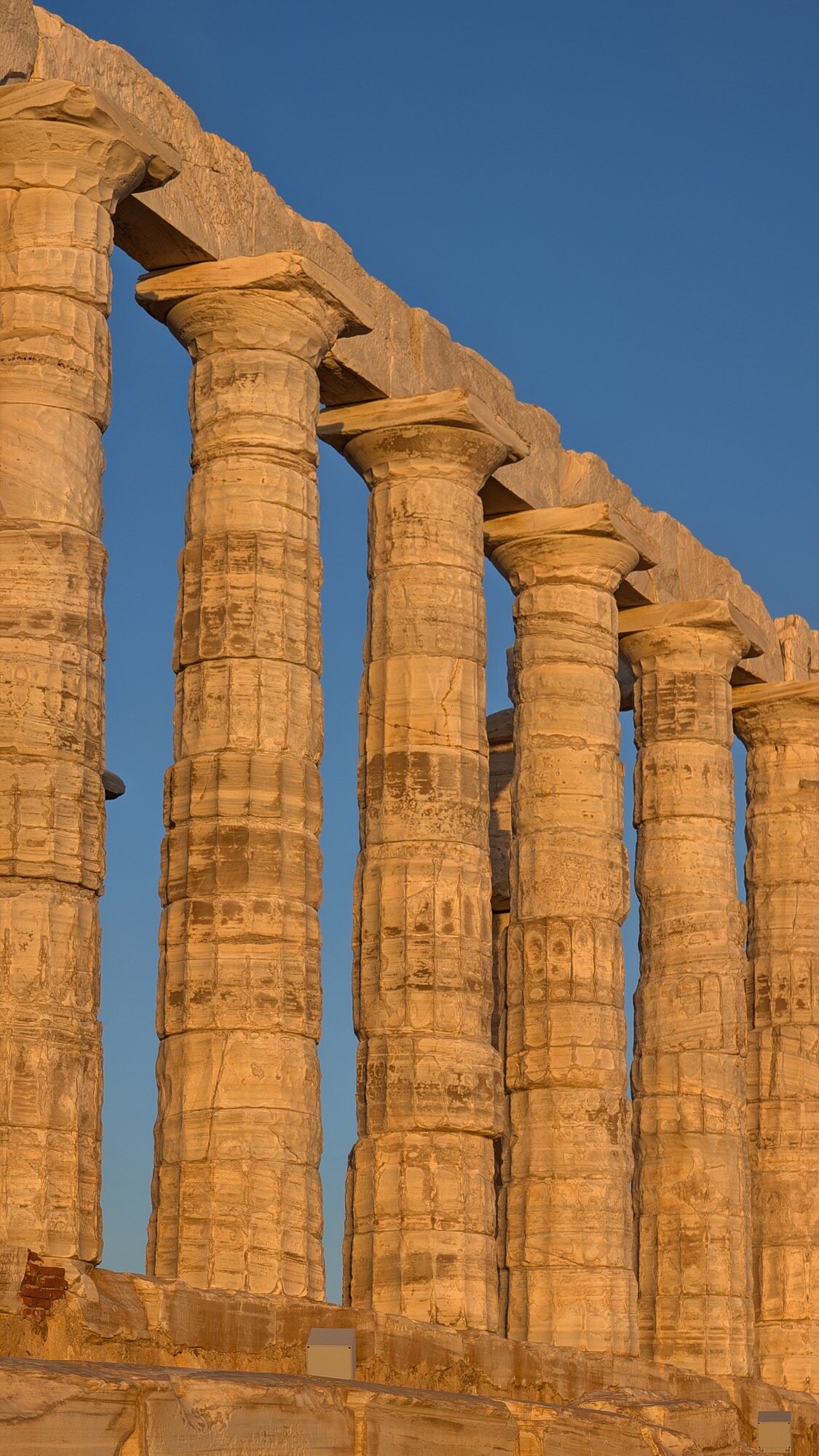 google pixel 10 pro xl panorama vertical temple of poseidon 2 crop