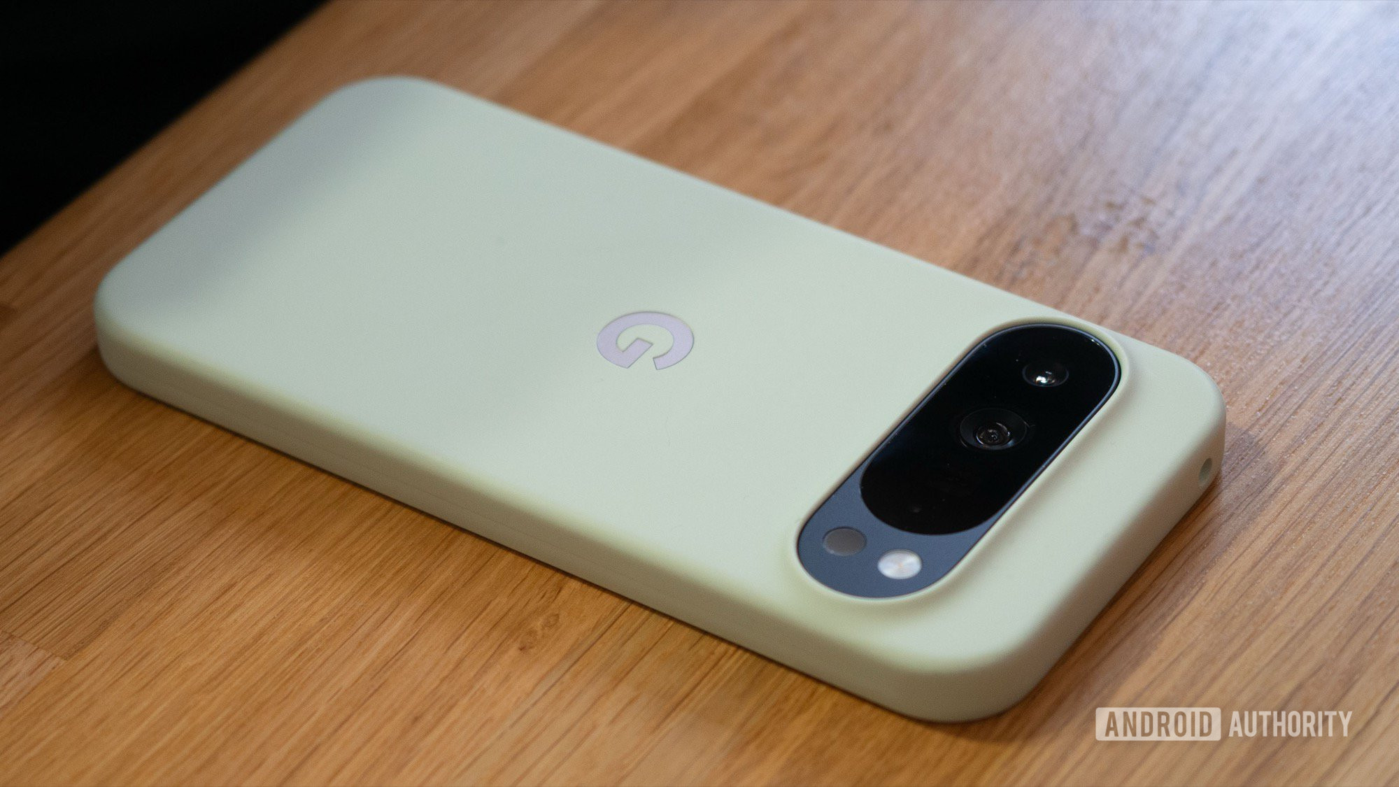 Why are so many Pixel phones experiencing GPS location glitches?