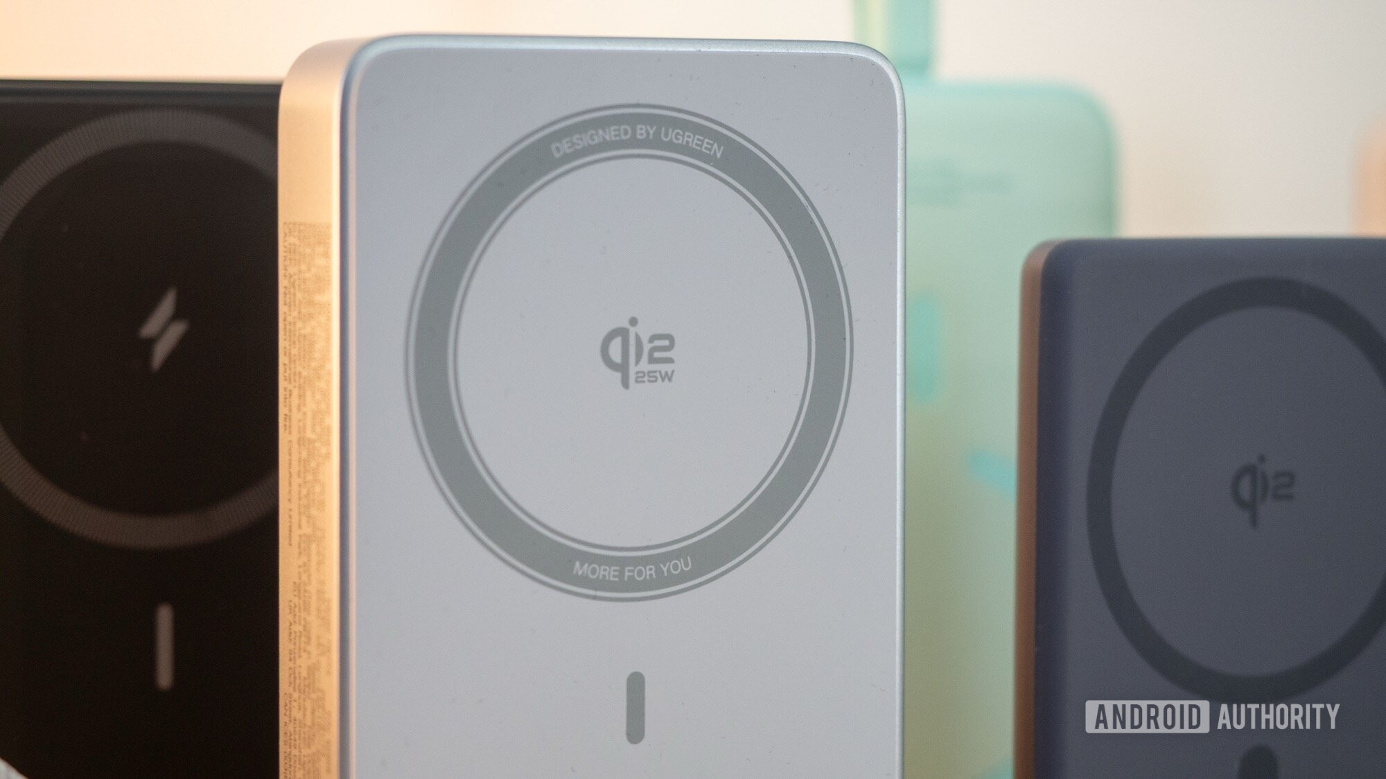 ugreen 10000mah qi2 25w power bank 1