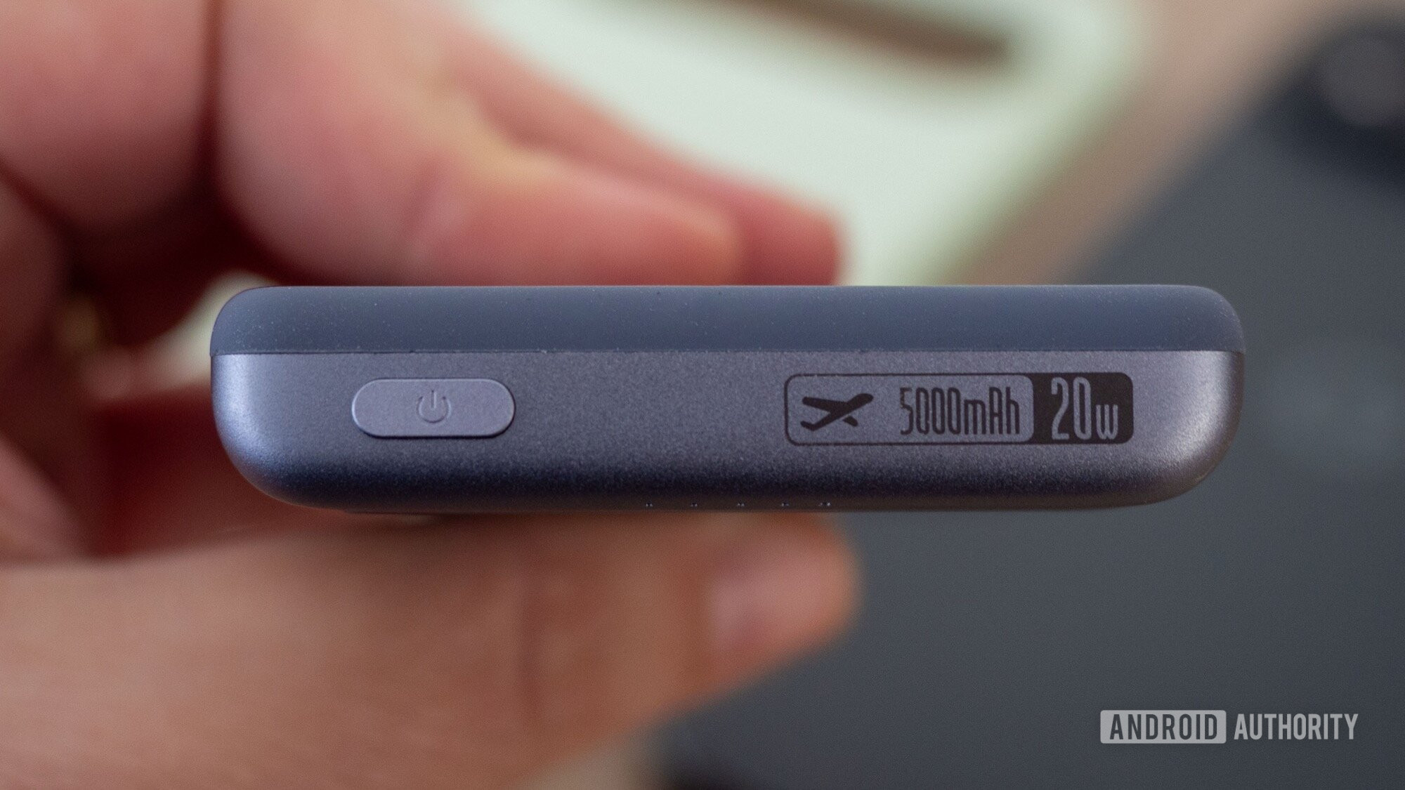 ugreen 5000mah qi2 20w power bank power button inscription