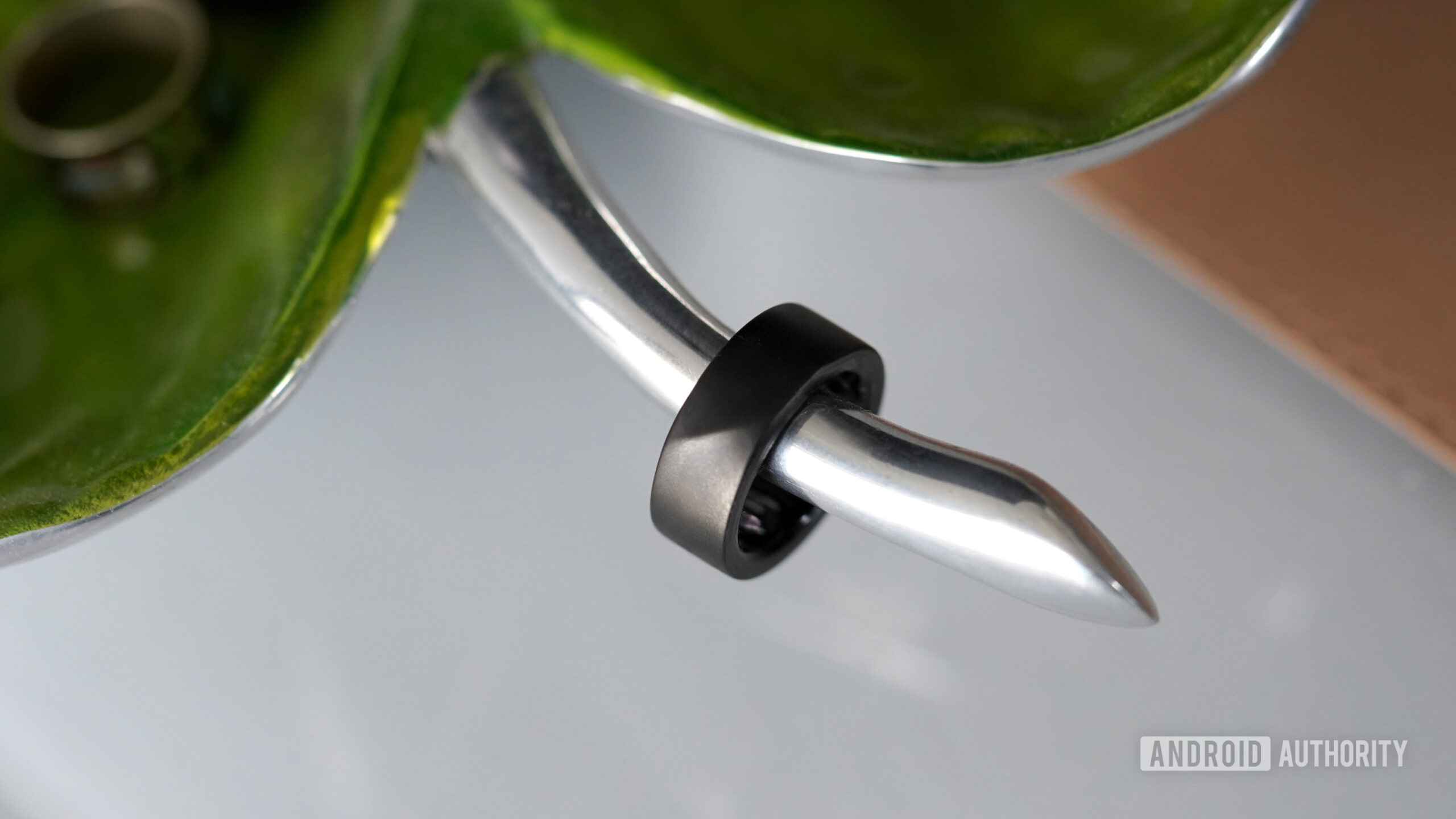 The Luna Ring 2 features a unique ripple design.