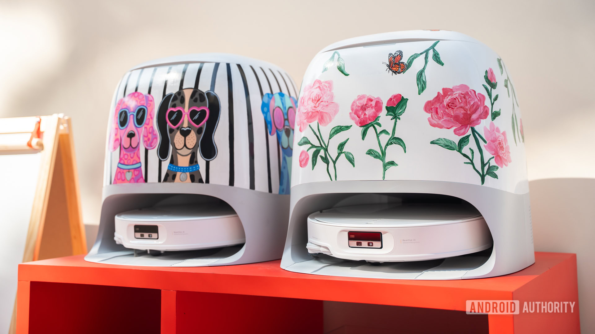 Roborock Qrevo base with designs