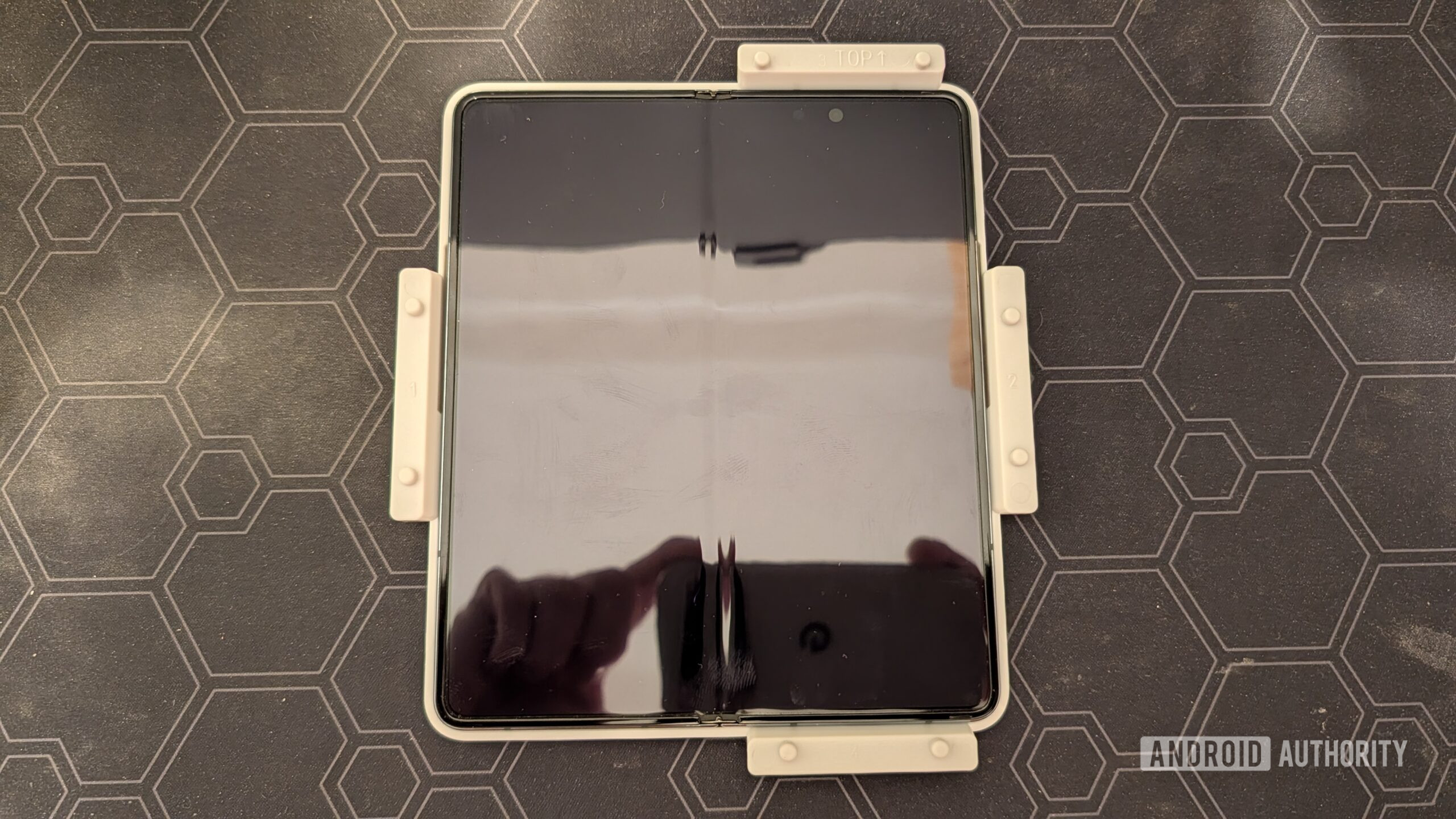 Fold 4 screen protector install