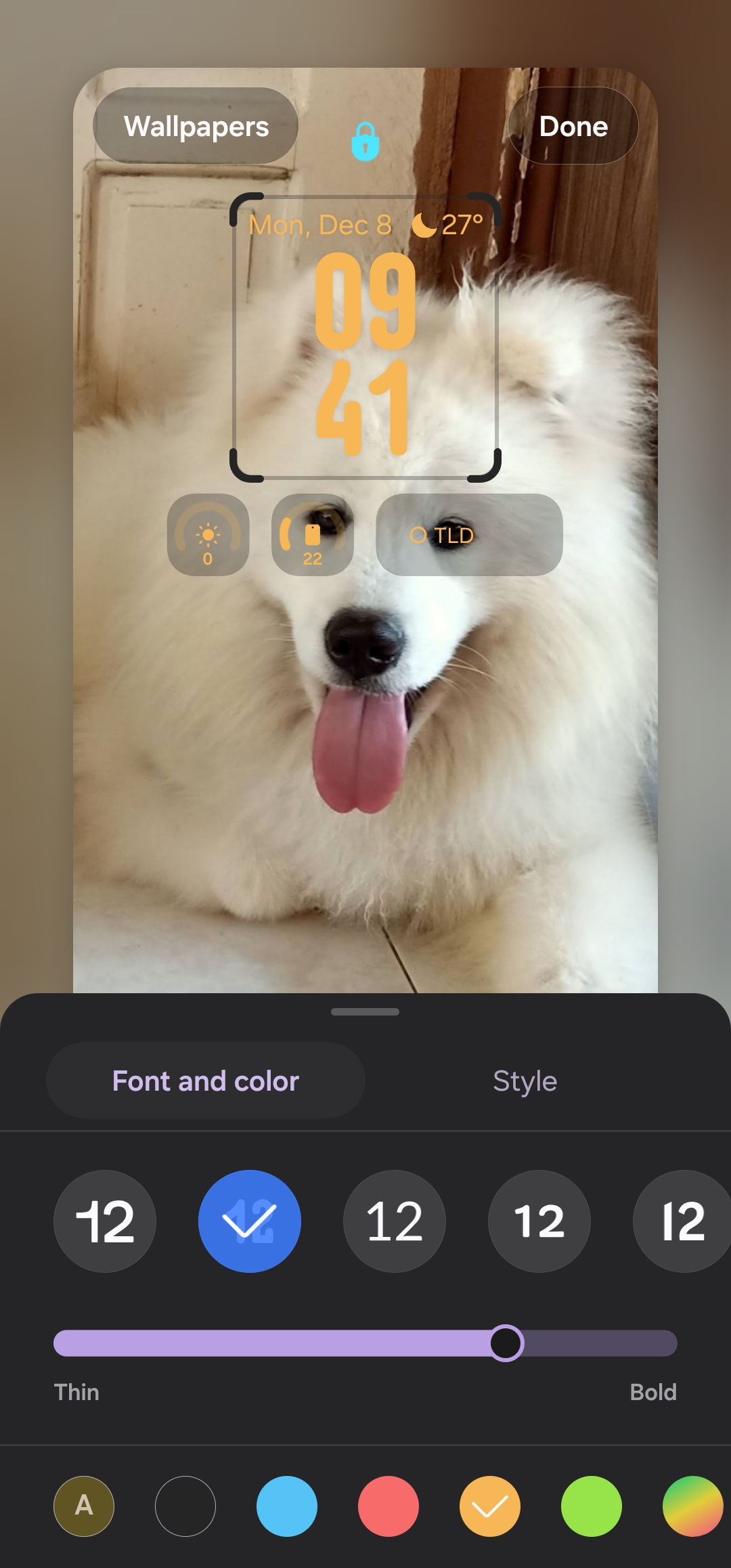 One UI 8 lock screen clock layout settings with a dog in the background wallpaper