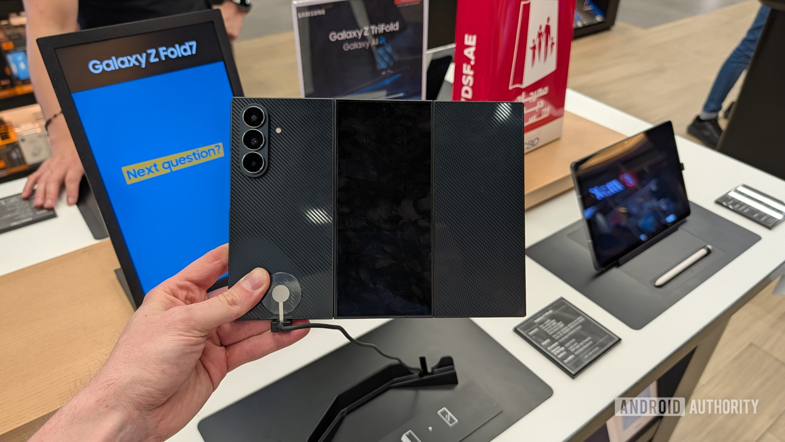 Samsung Galaxy Z TriFold PXL 20251211 125714602