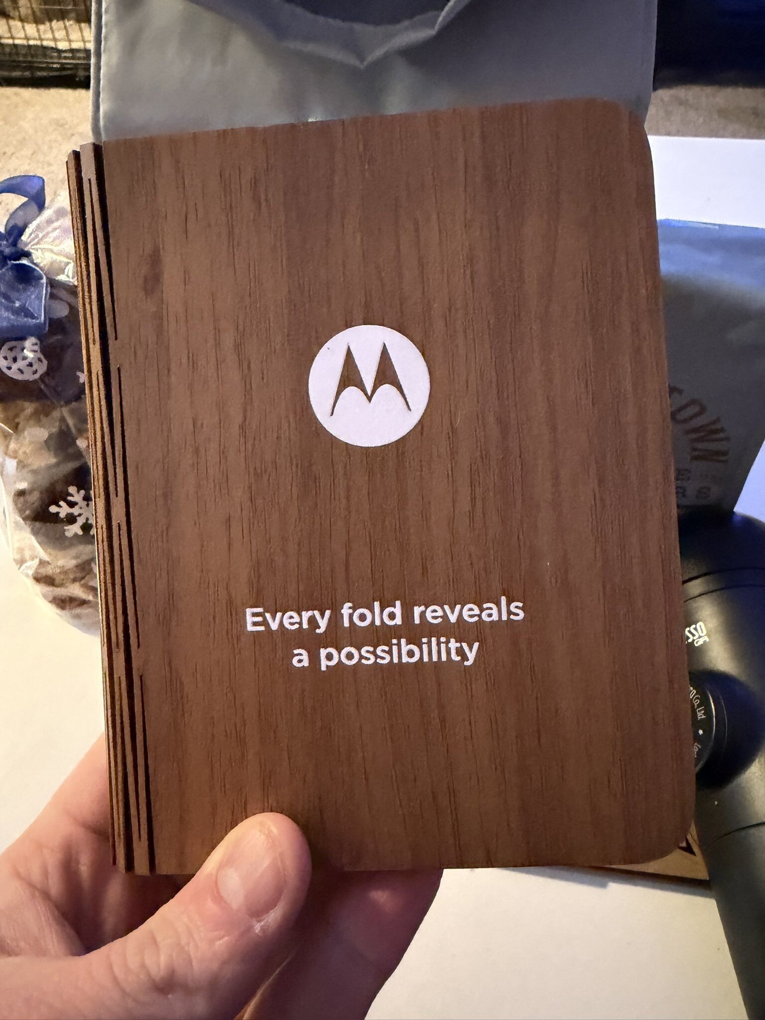 motorola gifts fold 2