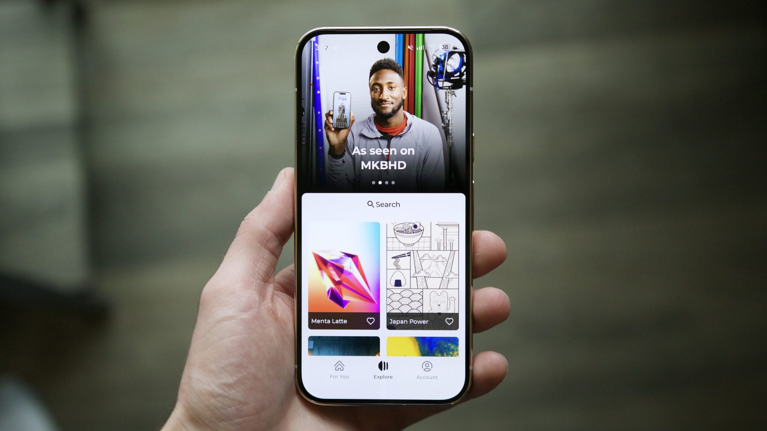 MKBHD's Panels app running on a Pixel phone.