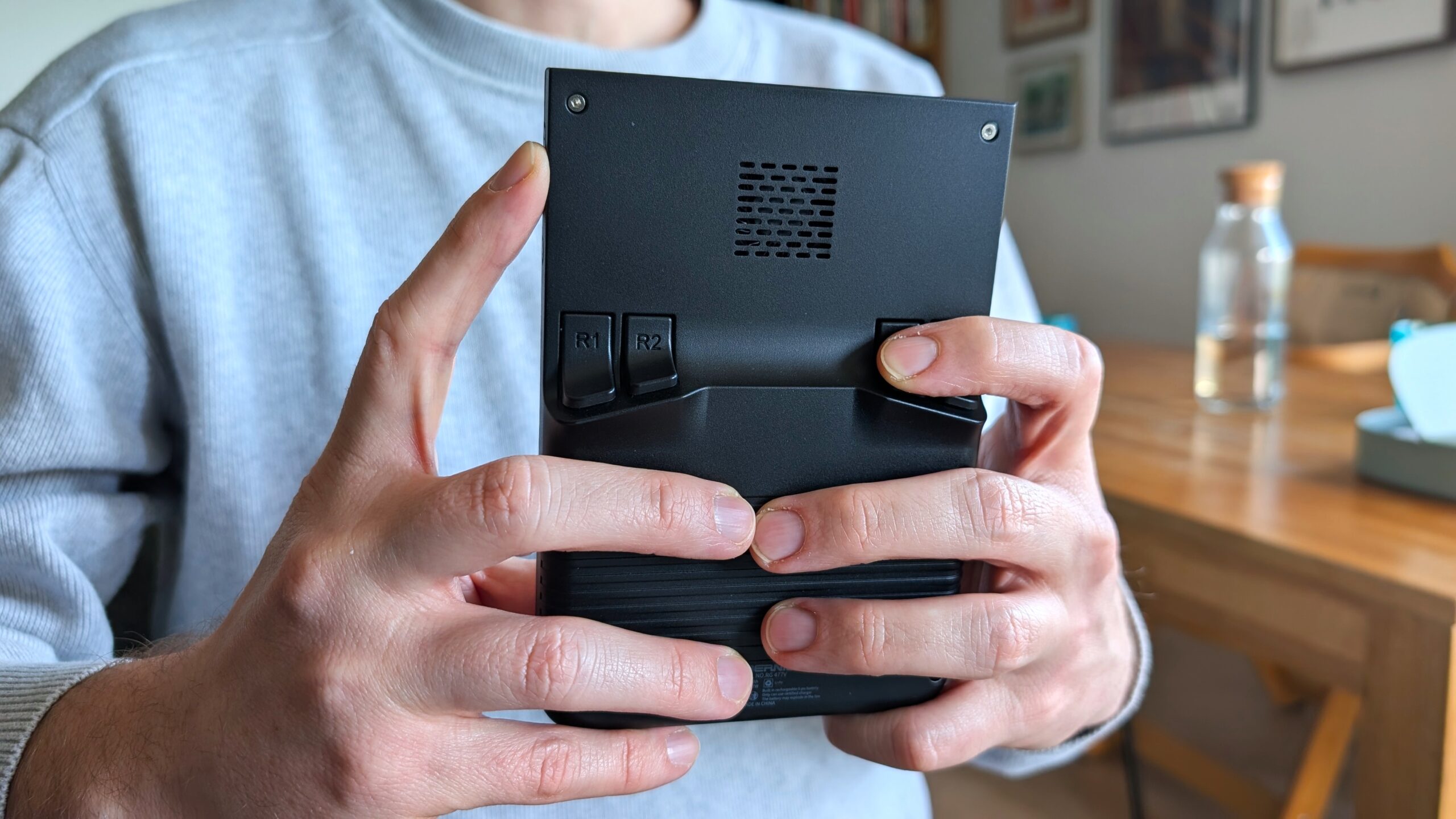 ANBERNIC RG 477V triggers