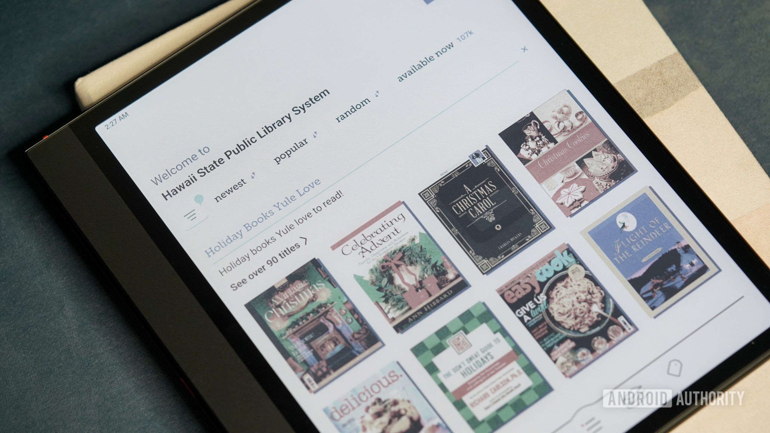 A BOOX Tablet Note Air 4C displays the Libby app.