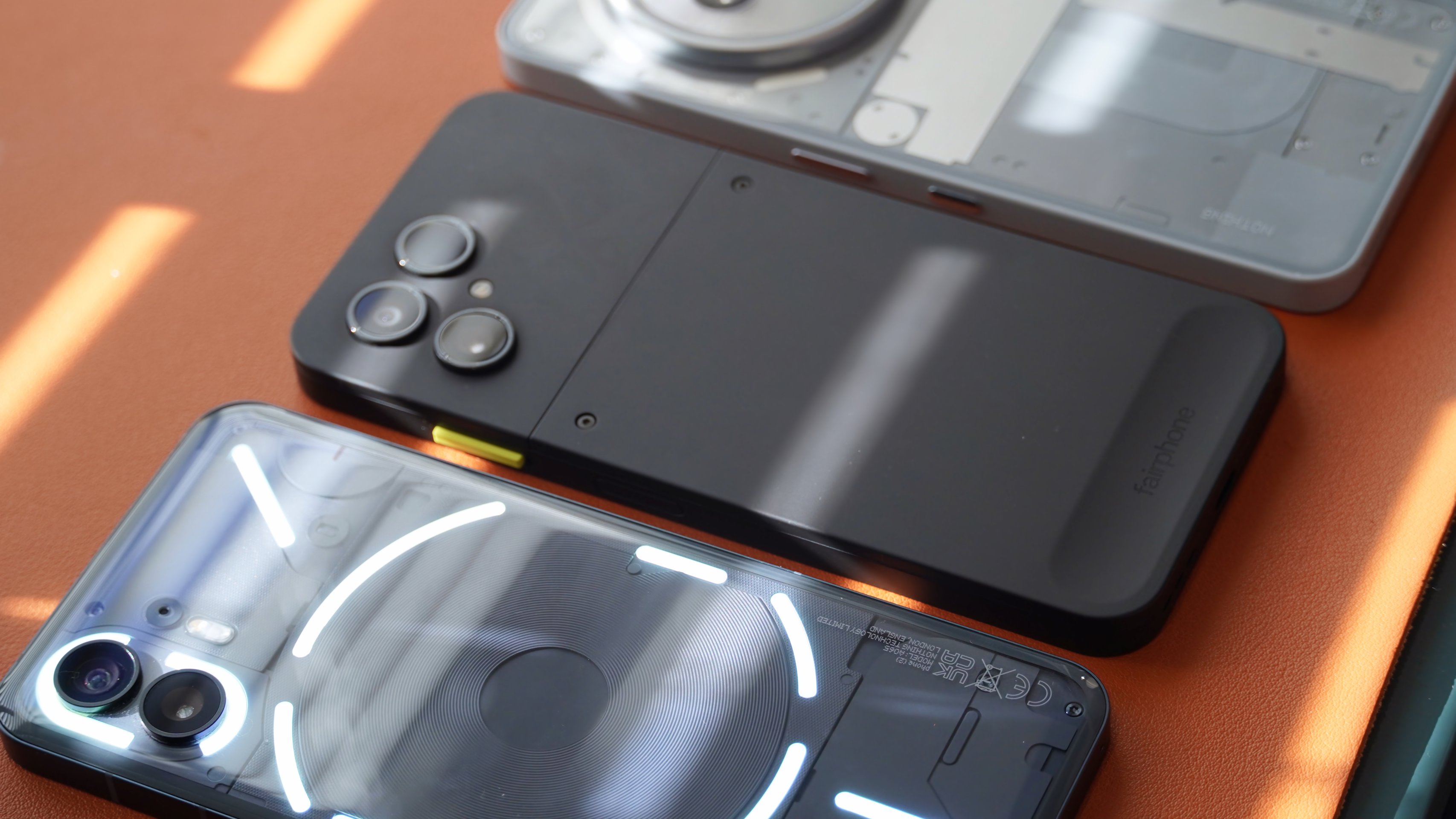 Fairphone 6 Nothing Phone Comparison 10