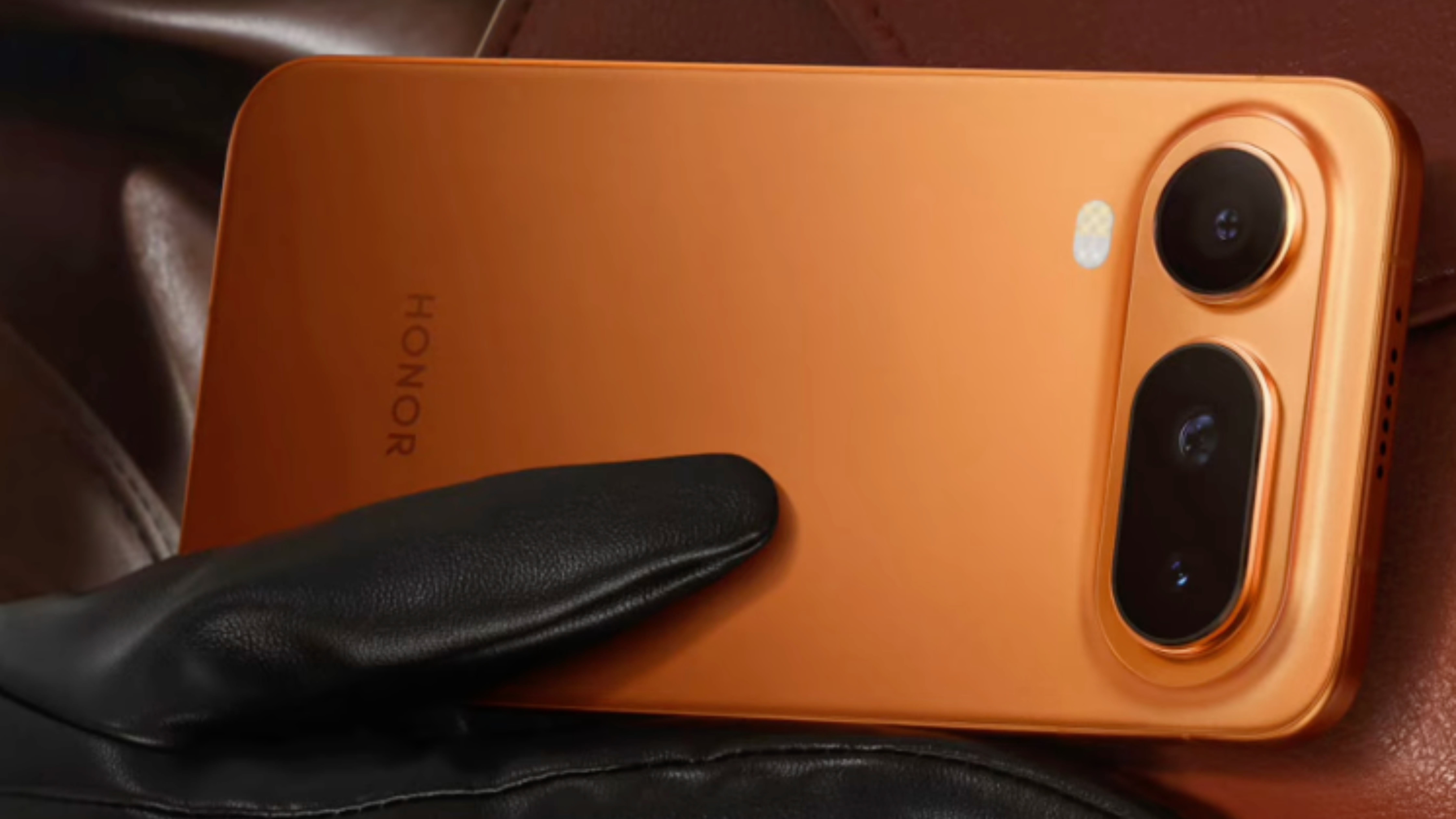 Leaked Magic 8 Pro Air 2 A leaked image of the Honor Magic 8 Pro Air in orange.