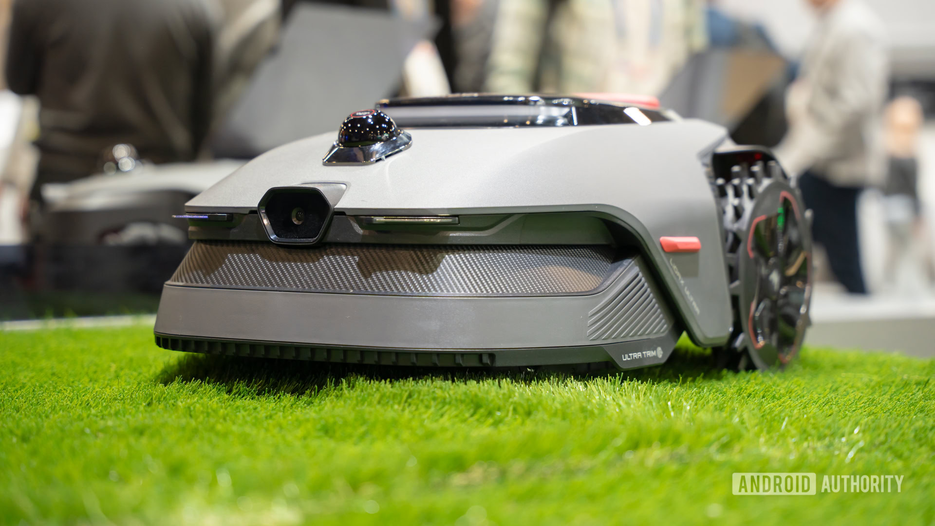 MOVA LiDAX Ultra 1000 robot lawn mower at CES 2026 1 MOVA LiDAX Ultra 1000 robot lawn mower at CES 2026 1
