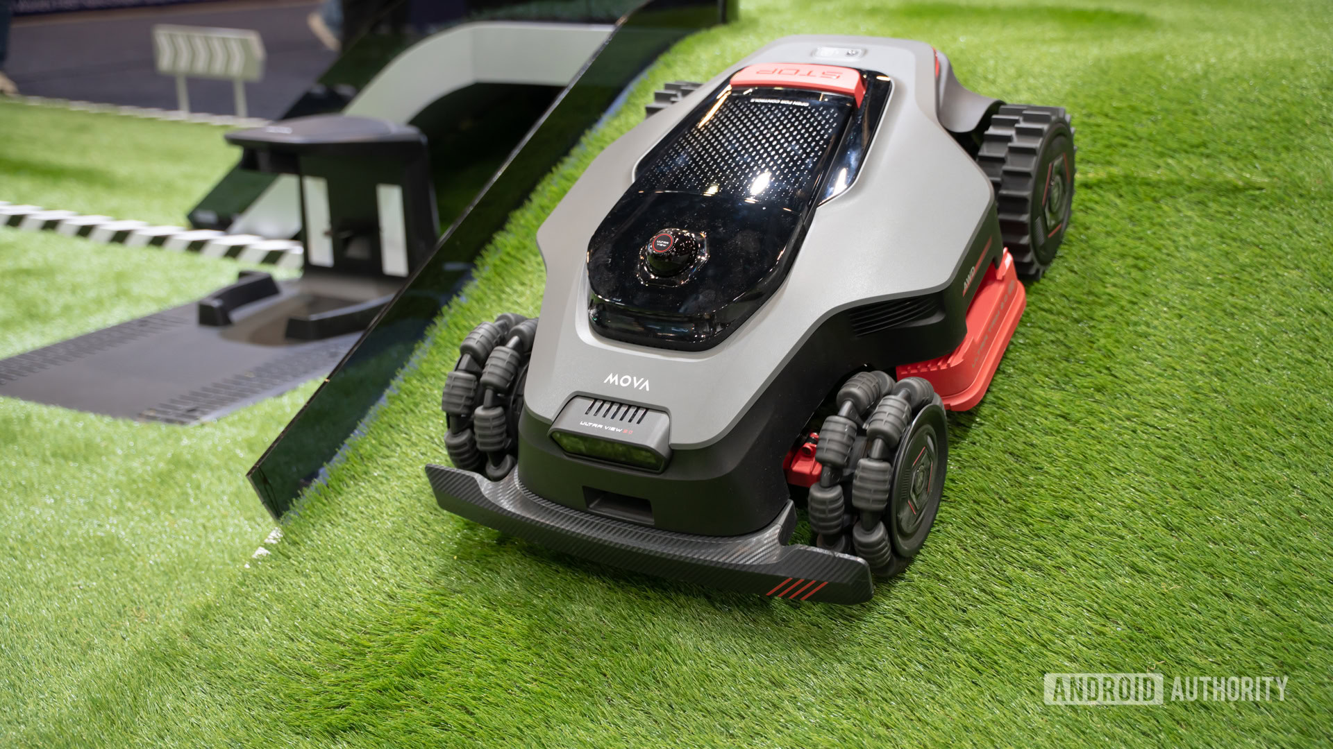 MOVA LiDAX Ultra 3000 AWD robot lawn mower at CES 2026 1 MOVA LiDAX Ultra 3000 AWD robot lawn mower at CES 2026 1