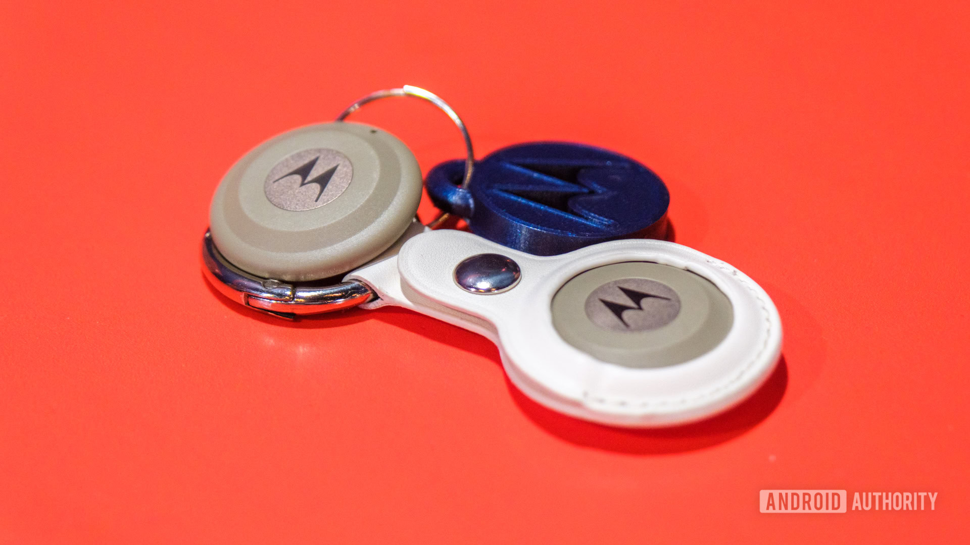 Motorola Moto Tag 2 in holder Motorola Moto Tag 2 in holder