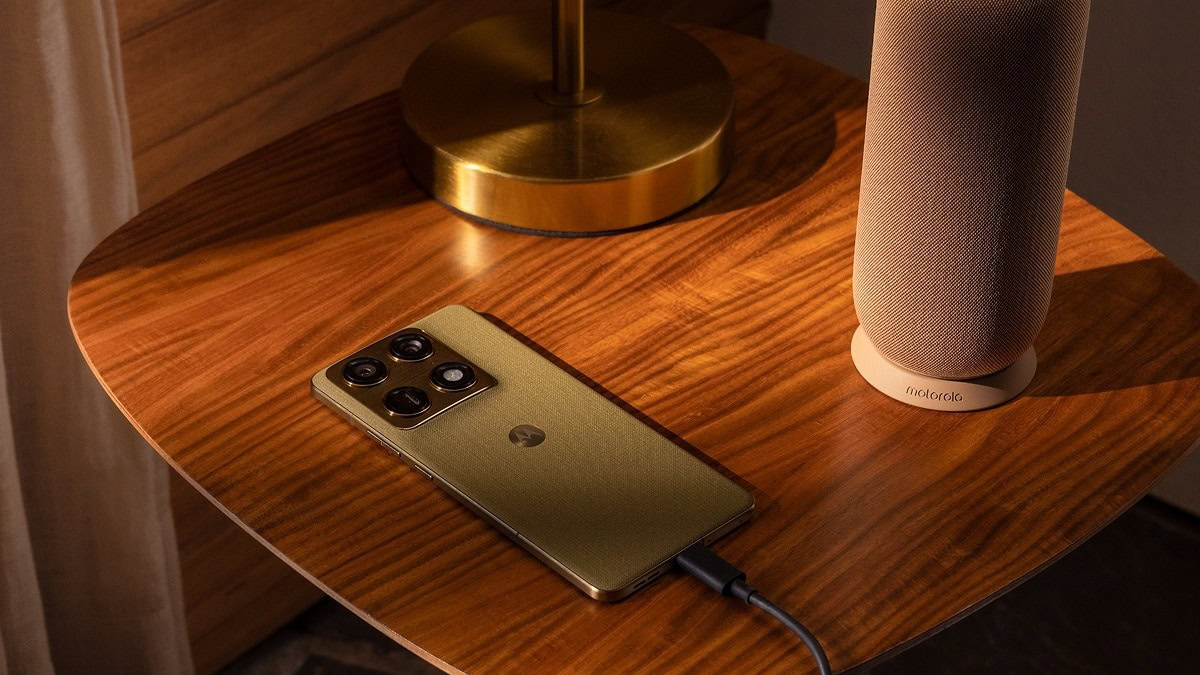 Motorola Signature phone official